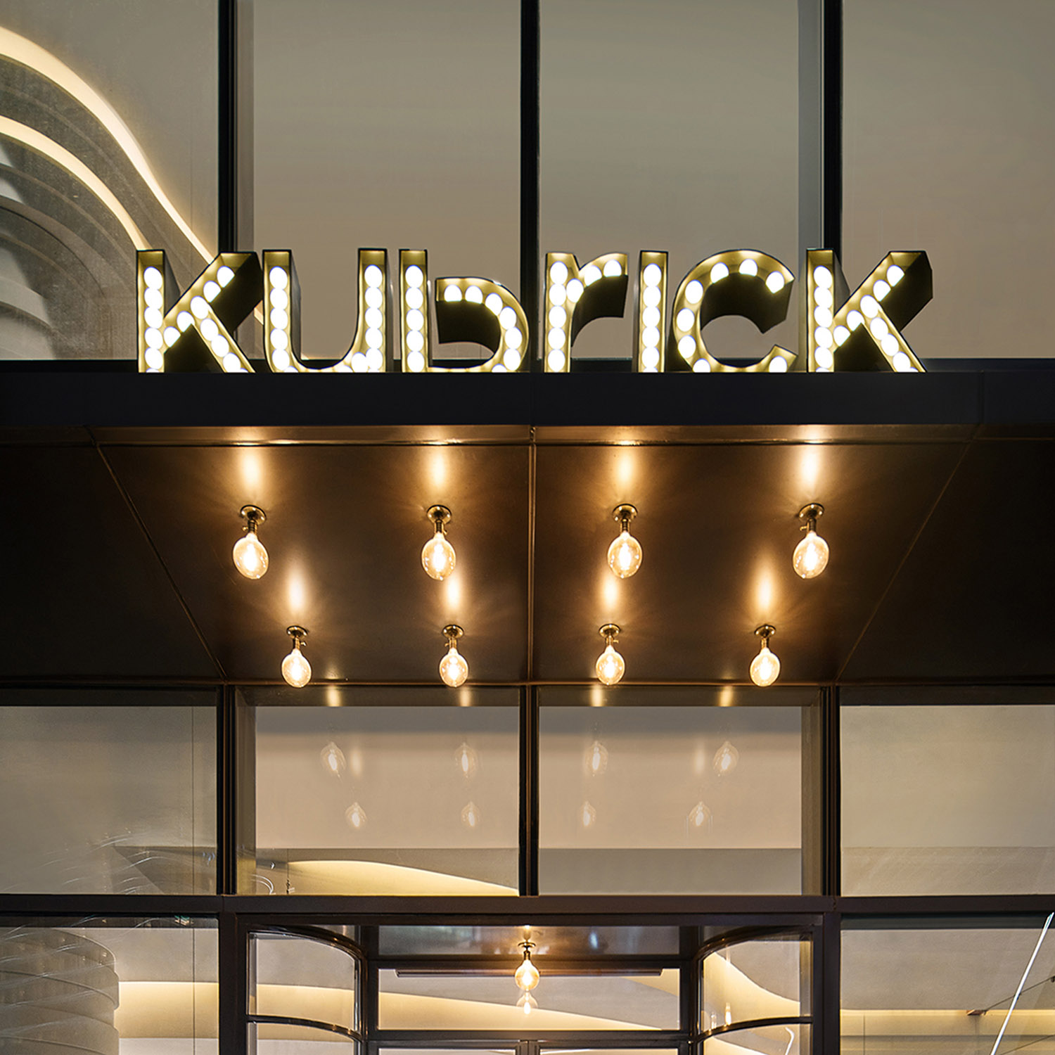 電影院設計,電影院設計方案,影院設計,百老彙MOViE MOViE影城,MOViE MOViE影城,百老彙影城改造設計,上海,上海MOViE MOViE影城,LUKSTUDIO芝作室,芝作室設計,陸穎芝