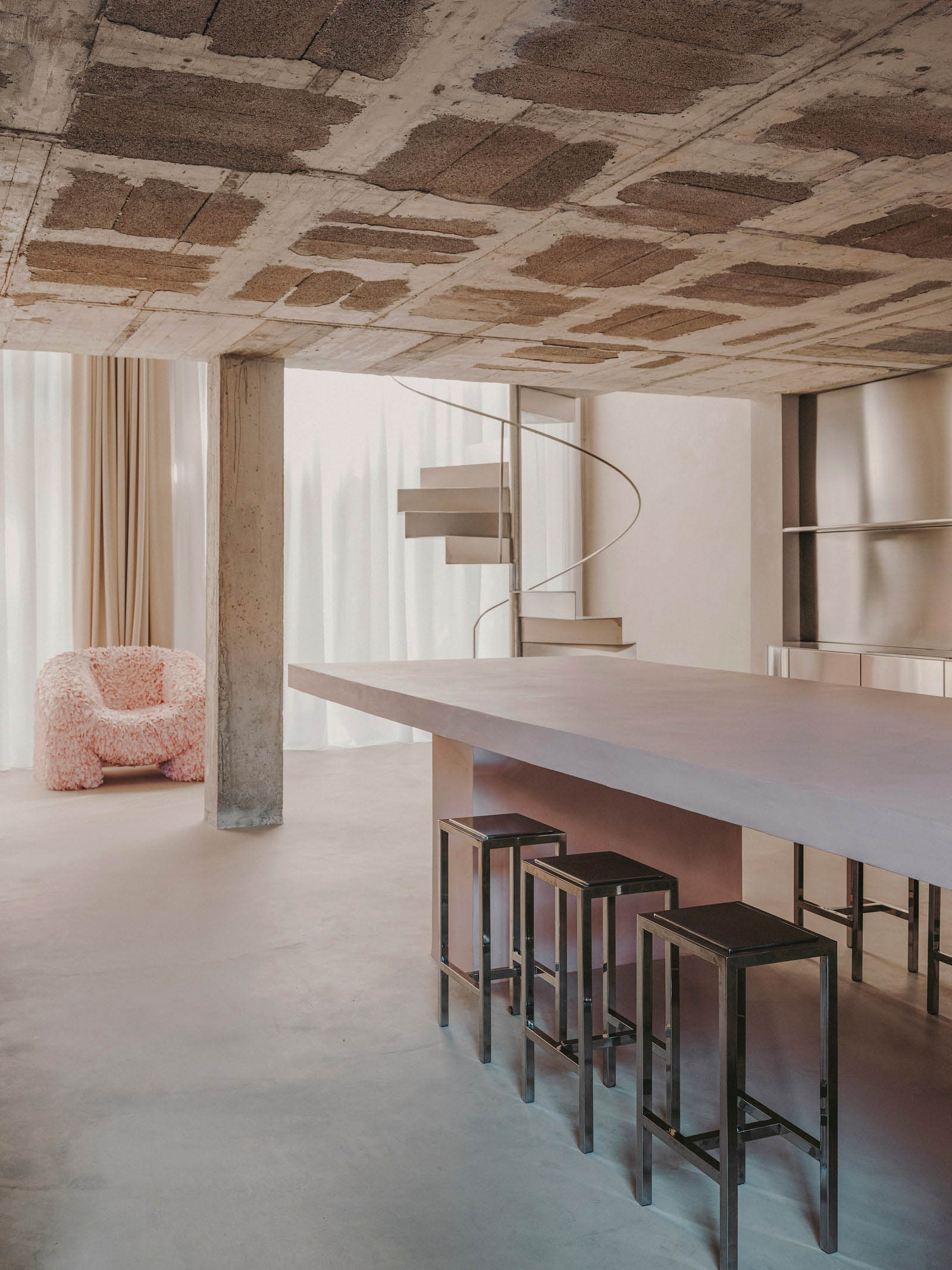 辦公室設計,辦公室改造,辦公室設計案例,Andrés Reisinger,設計公司辦公室,禪宗美學,中性色,微水泥