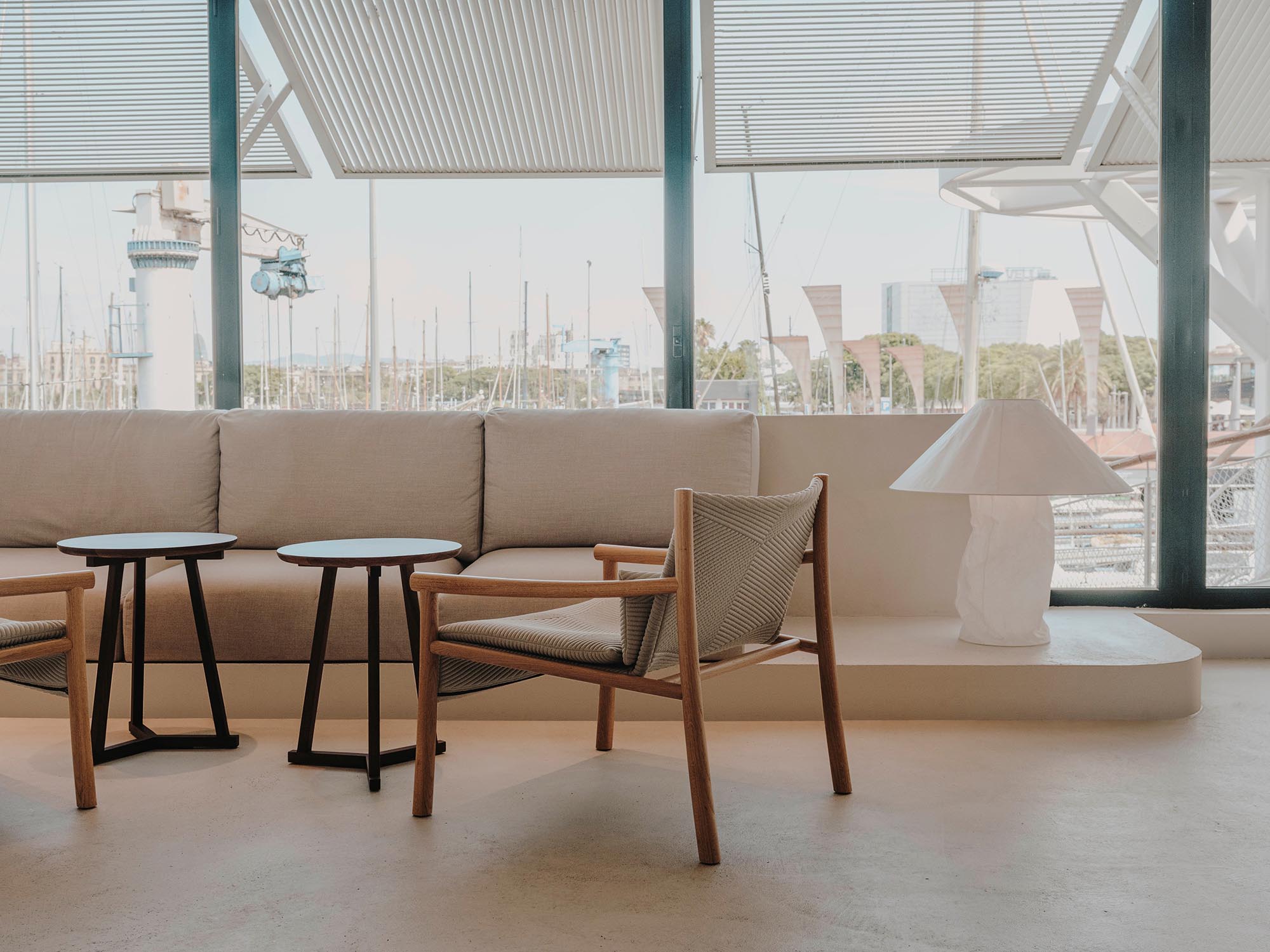 餐廳設計,Isern Serra Studio,休閑餐廳設計,巴塞羅那,現代風格餐廳設計案例,中性美學,海鮮酒吧餐廳