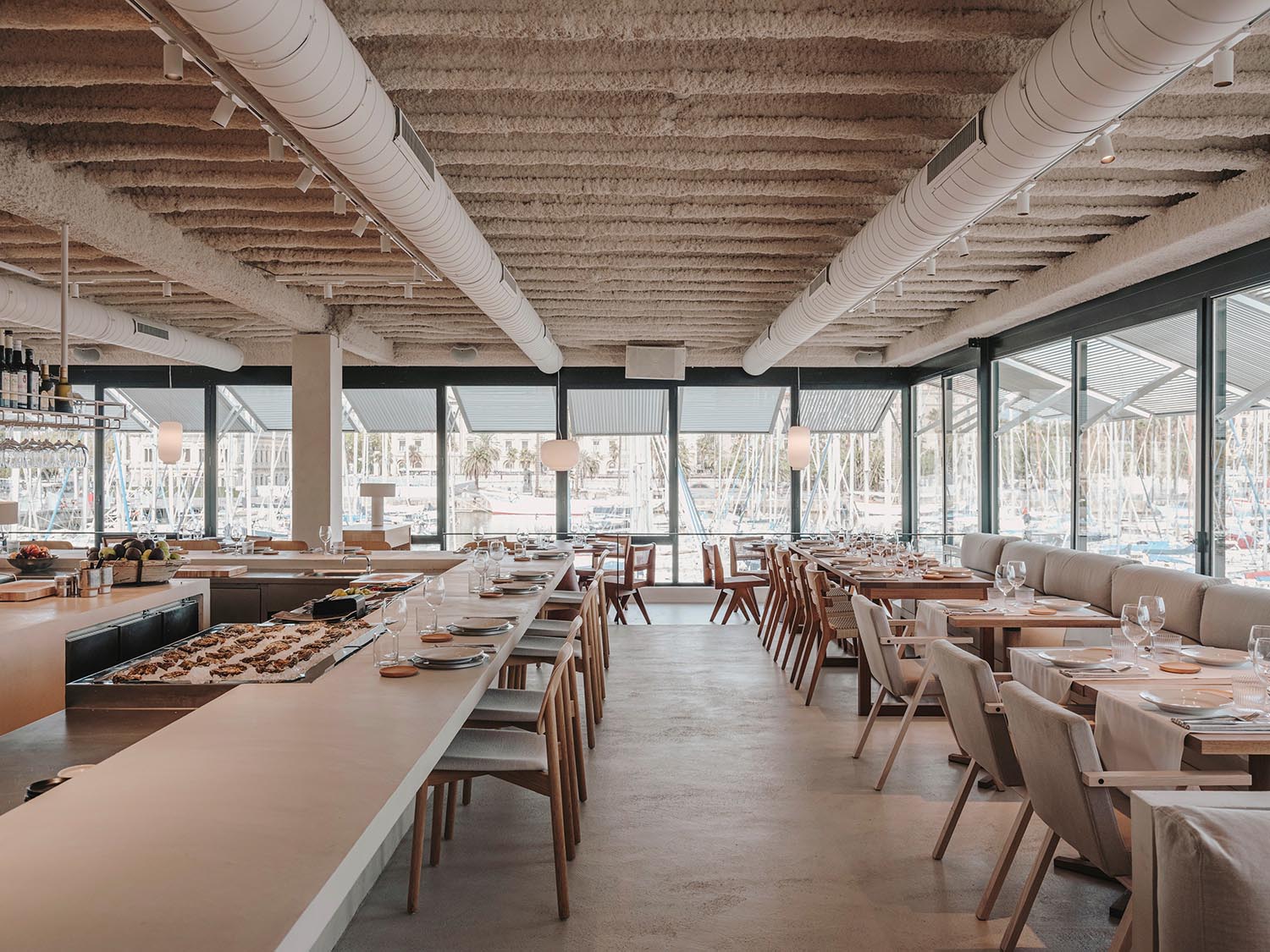 餐廳設計,Isern Serra Studio,休閑餐廳設計,巴塞羅那,現代風格餐廳設計案例,中性美學,海鮮酒吧餐廳