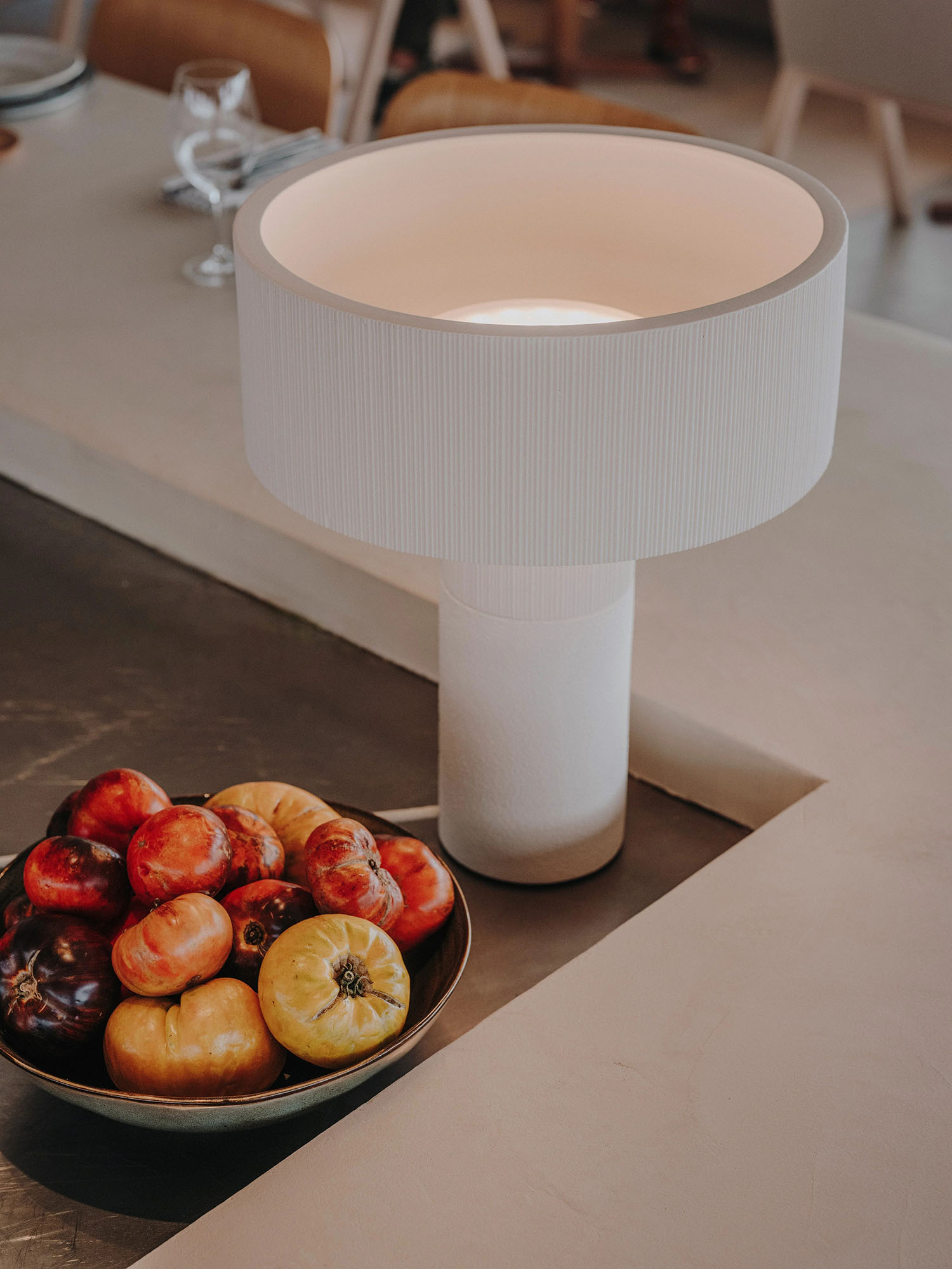 餐廳設計,Isern Serra Studio,休閑餐廳設計,巴塞羅那,現代風格餐廳設計案例,中性美學,海鮮酒吧餐廳