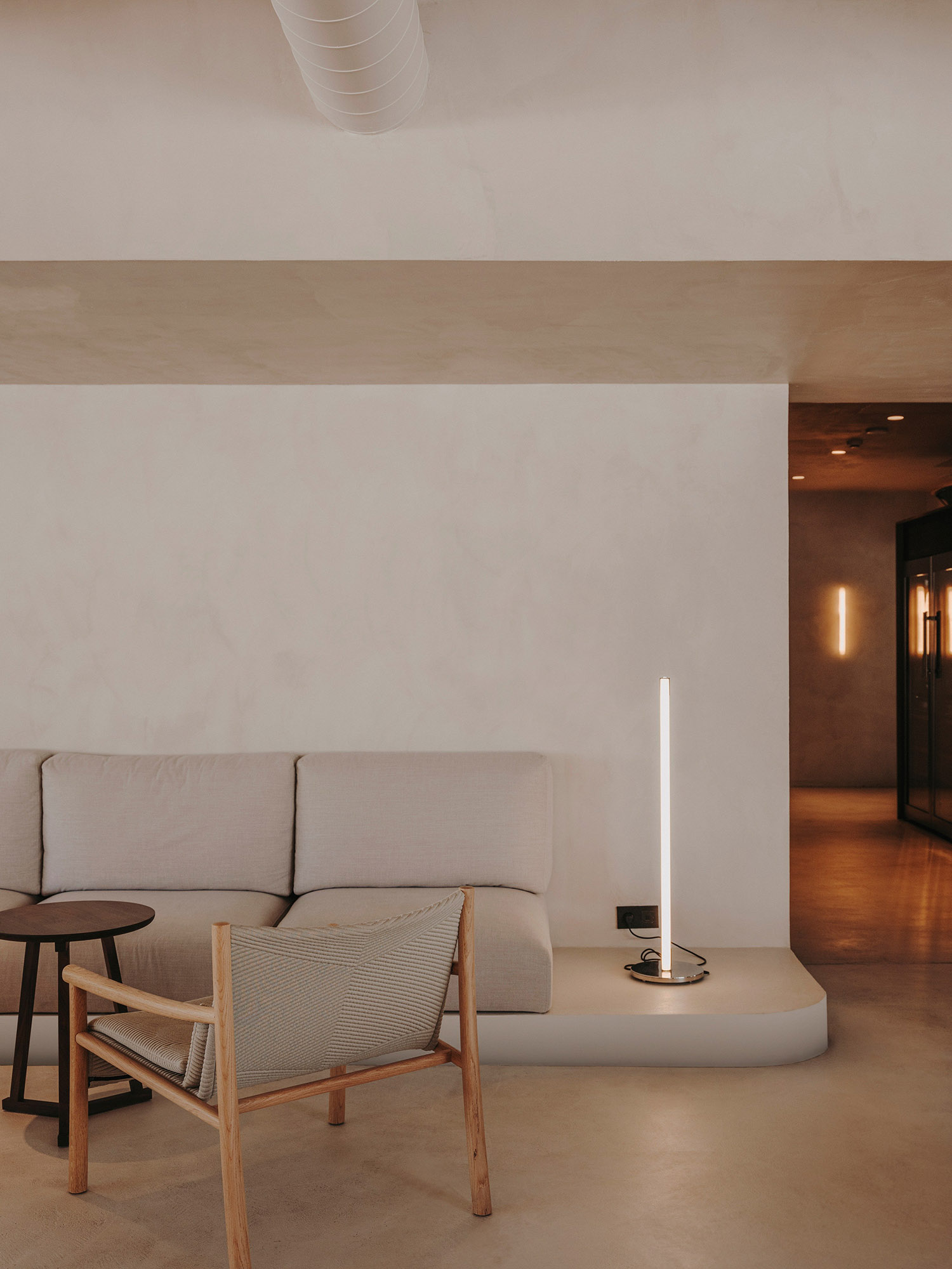 餐廳設計,Isern Serra Studio,休閑餐廳設計,巴塞羅那,現代風格餐廳設計案例,中性美學,海鮮酒吧餐廳