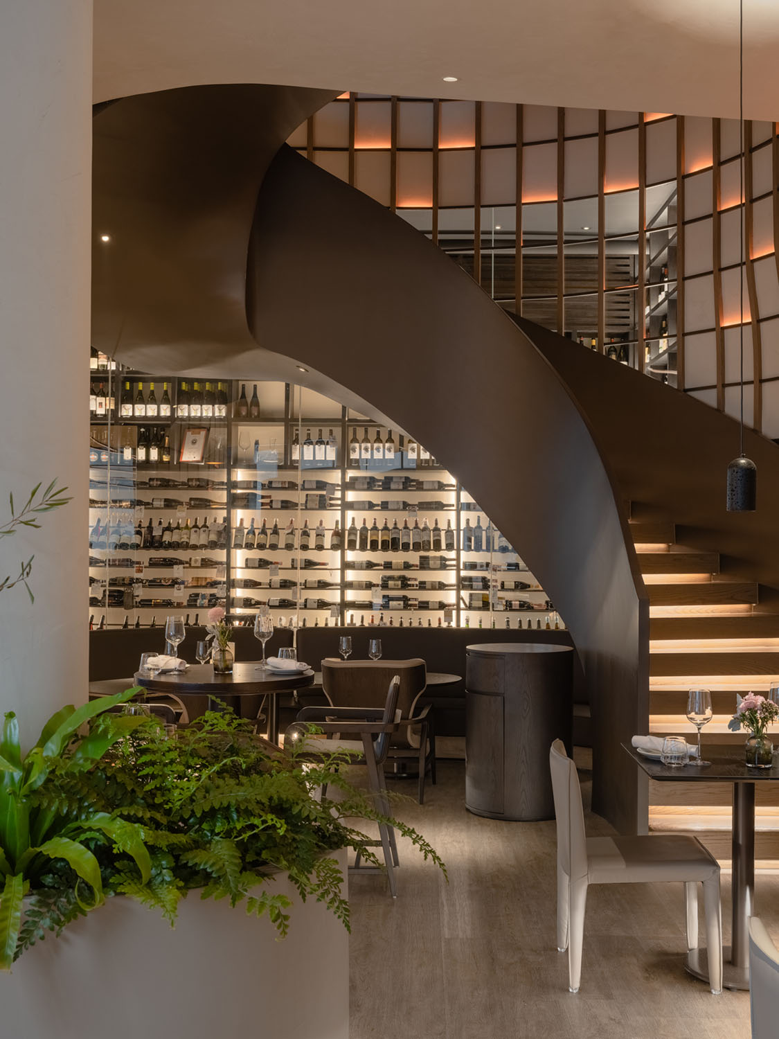 酒吧設計,餐飲空間,餐吧設計,西安酒吧設計,西安餐吧設計,Le Coq餐酒吧,西餐廳設計案例,酒吧設計案例,餐吧設計案例,Le Coq,上海Le Coq,Le Coq Wine,RooMoo Design Studio,RooMoo