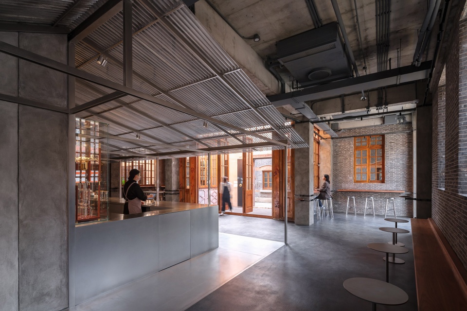 咖啡店設計,咖啡廳設計,咖啡店設計案例,咖啡店裝修,小藍瓶咖啡,藍瓶咖啡,上海藍瓶咖啡,藍瓶咖啡張園店,上海,設計共和,如恩設計研究室,如恩設計,如恩設計作品,如恩