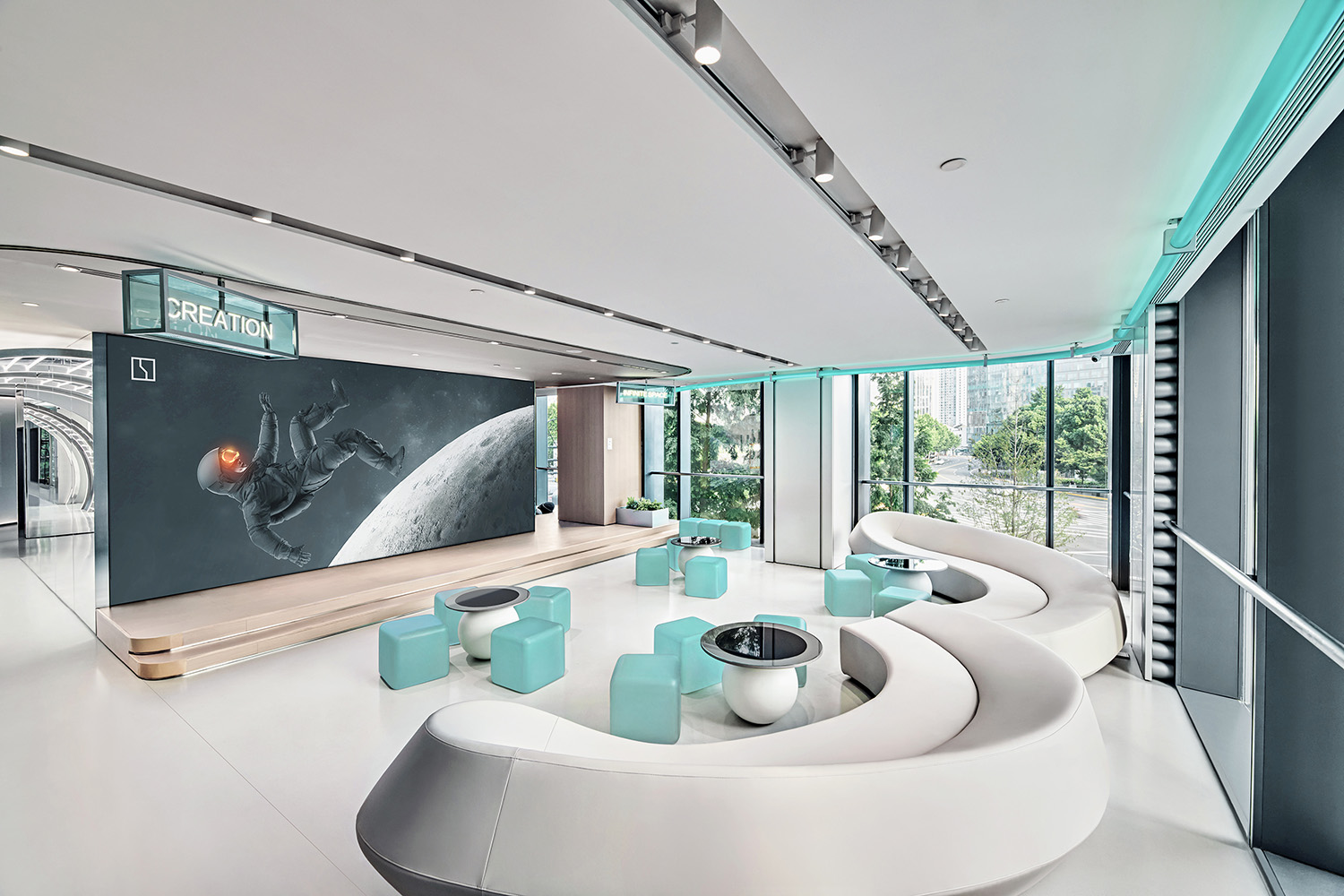 ZEEKR極氪,ZEEKR極氪汽車展廳,ZEEKR極氪上海外灘店,上海ZEEKR極氪,上海展廳設計,汽車展廳設計,展廳設計案例,體驗店設計,汽車體驗店設計,ZEEKR,極氪,汽車銷售店設計,上海,INGROUP