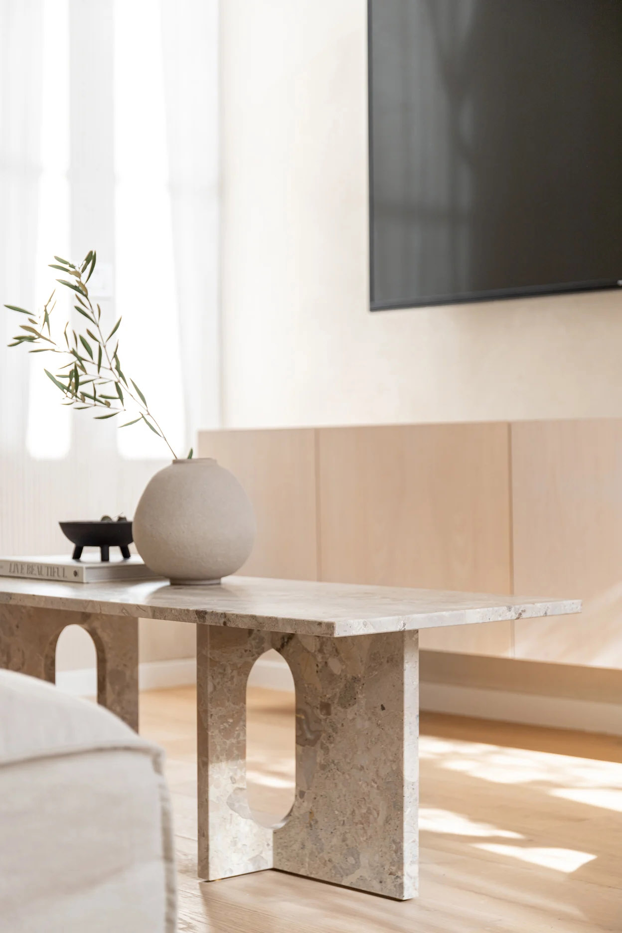 閣樓,住宅設計案例,Ioka Design,120㎡,侘寂風格,閣樓公寓,布加勒斯特,Wabi-sabi