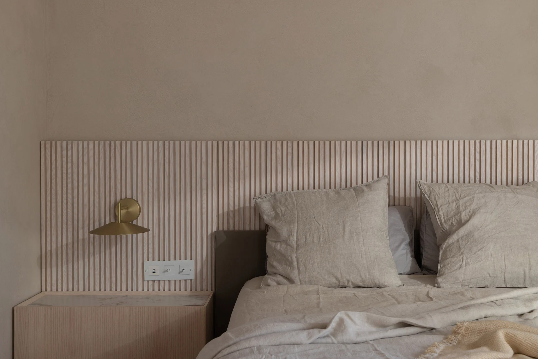 閣樓,住宅設計案例,Ioka Design,120㎡,侘寂風格,閣樓公寓,布加勒斯特,Wabi-sabi