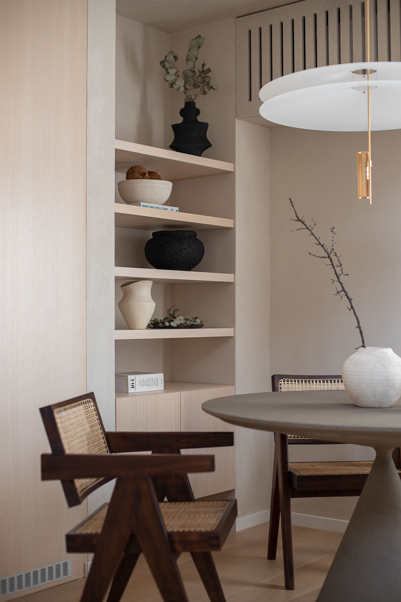 閣樓,住宅設計案例,Ioka Design,120㎡,侘寂風格,閣樓公寓,布加勒斯特,Wabi-sabi