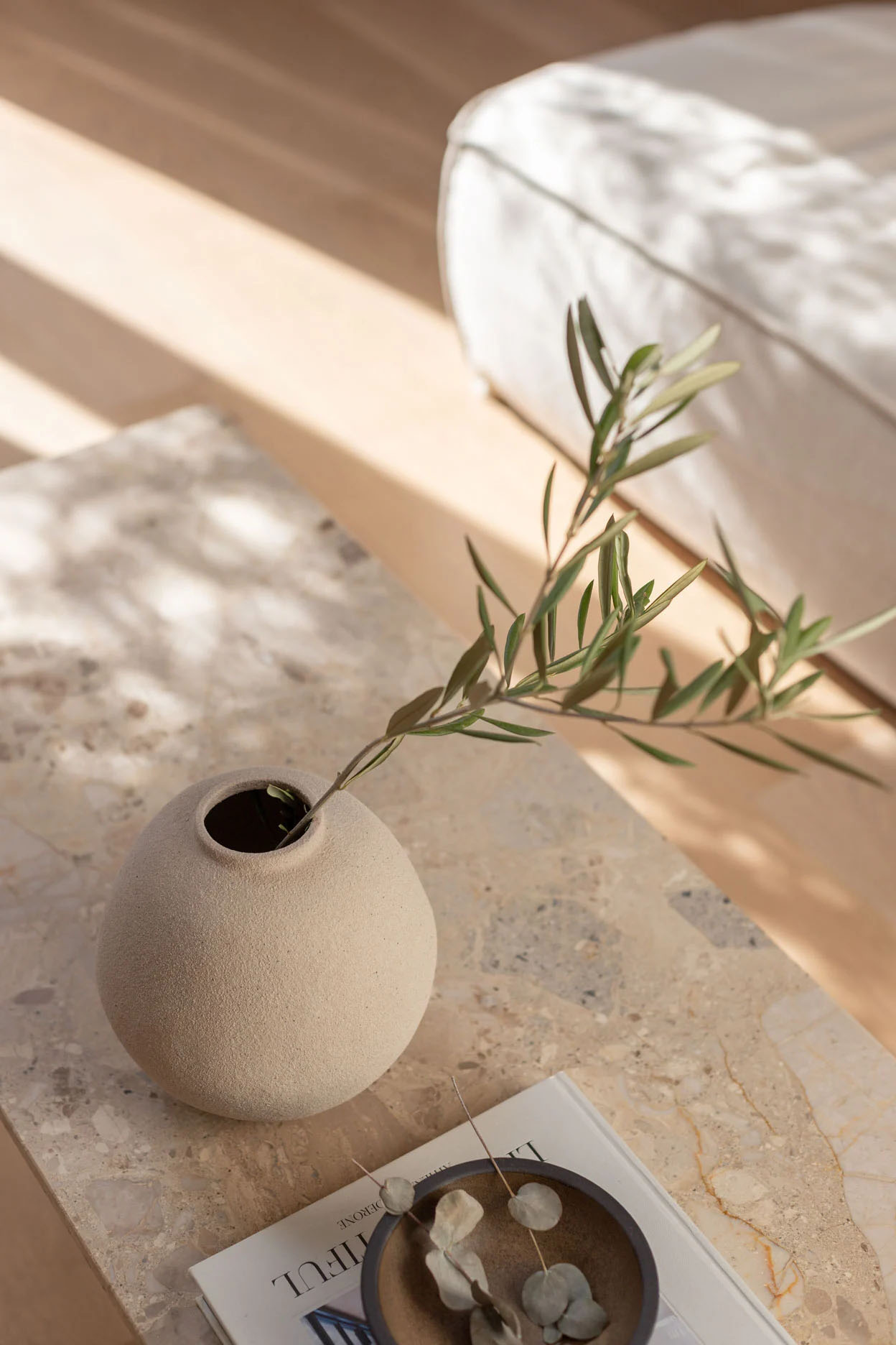 閣樓,住宅設計案例,Ioka Design,120㎡,侘寂風格,閣樓公寓,布加勒斯特,Wabi-sabi