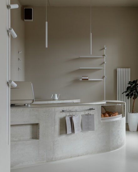 Ksenia Demina | 微水泥單色美學咖啡廳