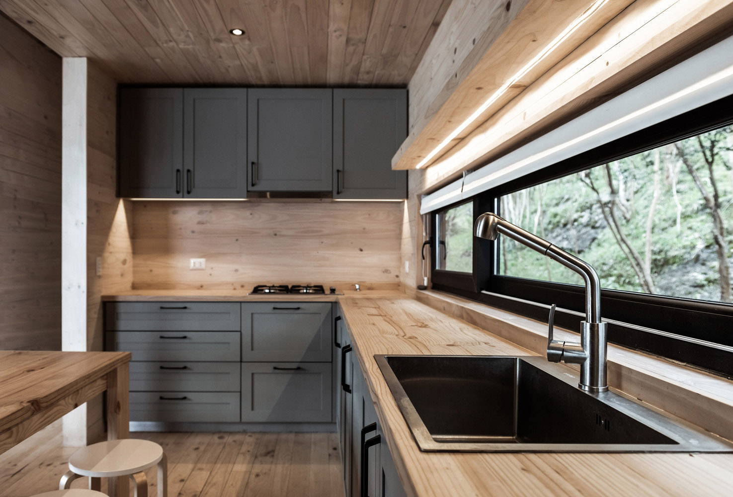 別墅設計,別墅設計案例,blaq arquitectos,智利,國外別墅設計案例,別墅裝修,住宅設計,湖景別墅,平層別墅,140㎡