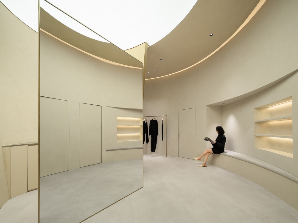 服裝店設計,上海服裝店設計,零售店設計,商業空間,女裝店設計,服裝店設計案例,時裝店設計,TU晶耀前灘店,TU,上海,彈性工作室