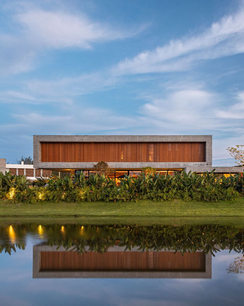 別墅設計,別墅設計案例,Vitório Ecker,巴西,國外別墅設計案例,別墅裝修,野獸派風格,景觀別墅