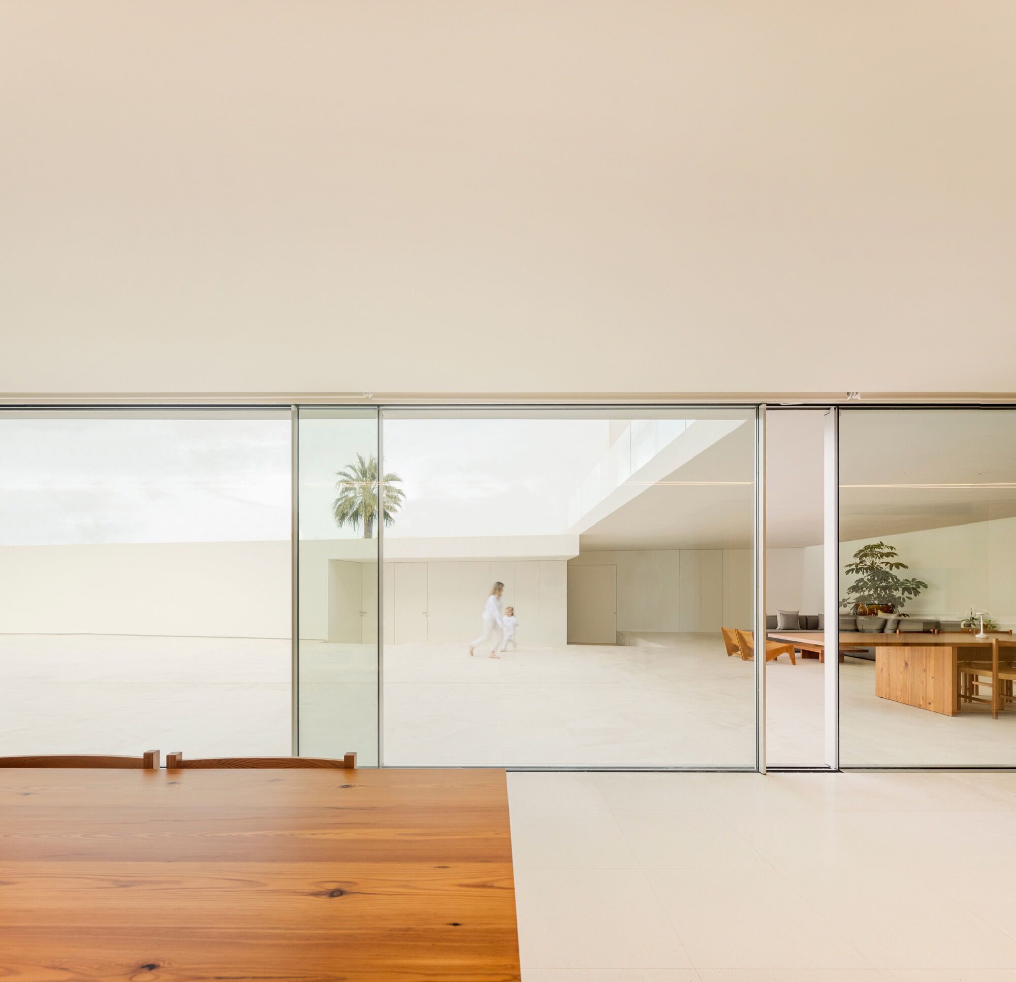 別墅設計,別墅設計案例,Fran Silvestre Arquitectos,西班牙,國外別墅設計案例,巴倫西亞,白色別墅,極簡主義,極簡風格