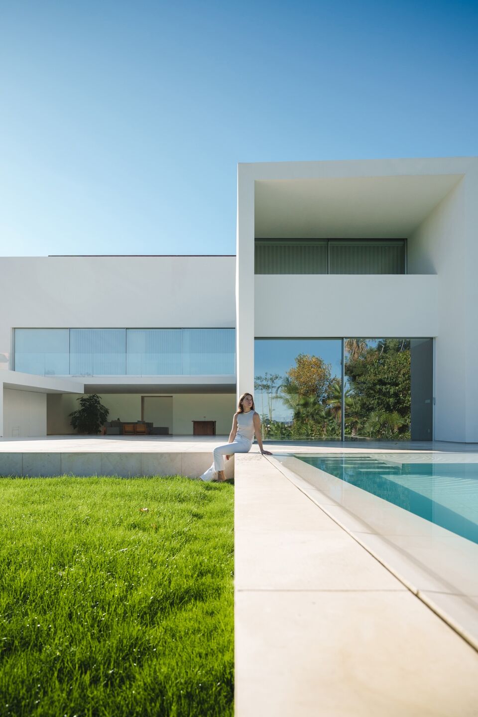 別墅設計,別墅設計案例,Fran Silvestre Arquitectos,西班牙,國外別墅設計案例,巴倫西亞,白色別墅,極簡主義,極簡風格