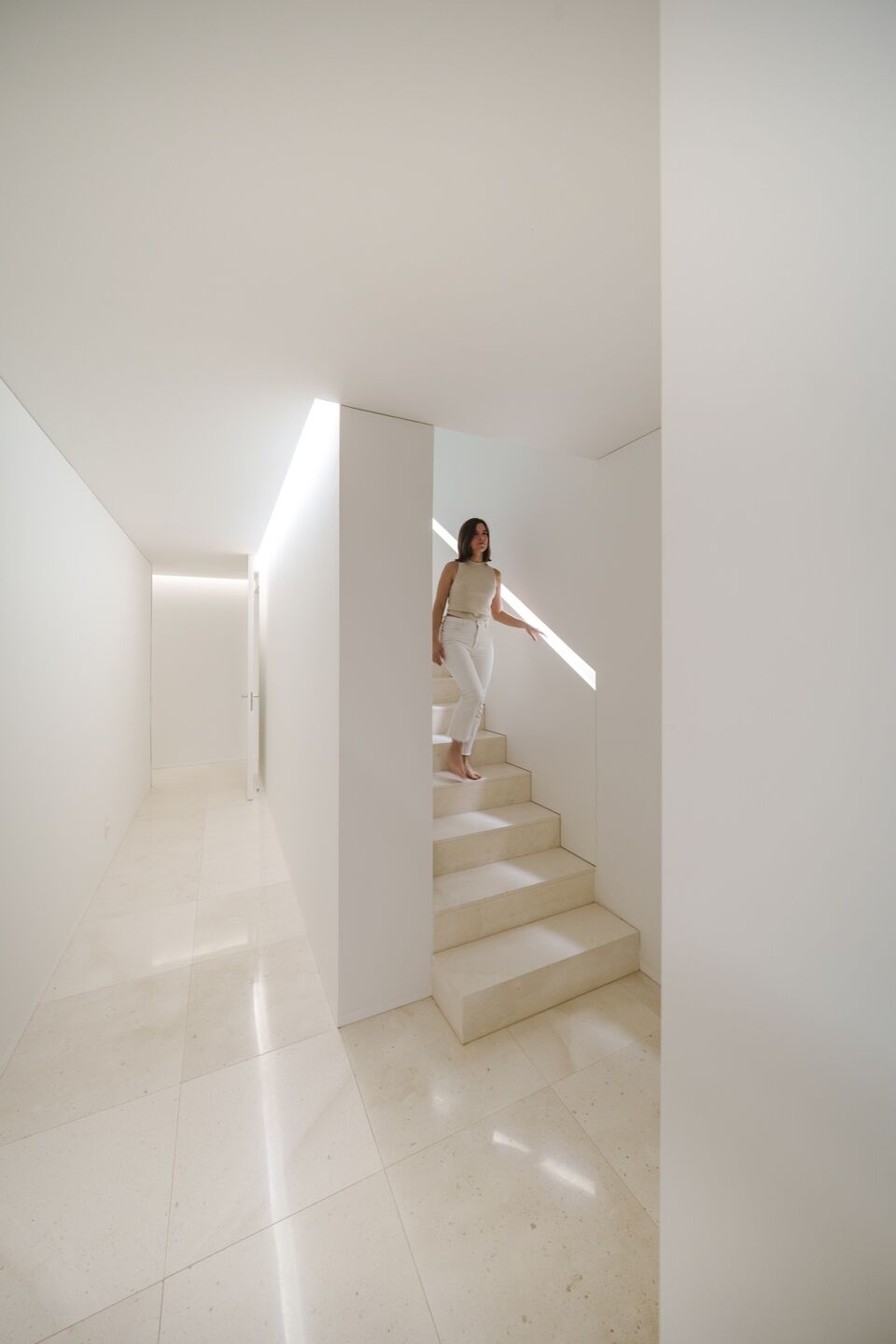 別墅設計,別墅設計案例,Fran Silvestre Arquitectos,西班牙,國外別墅設計案例,巴倫西亞,白色別墅,極簡主義,極簡風格