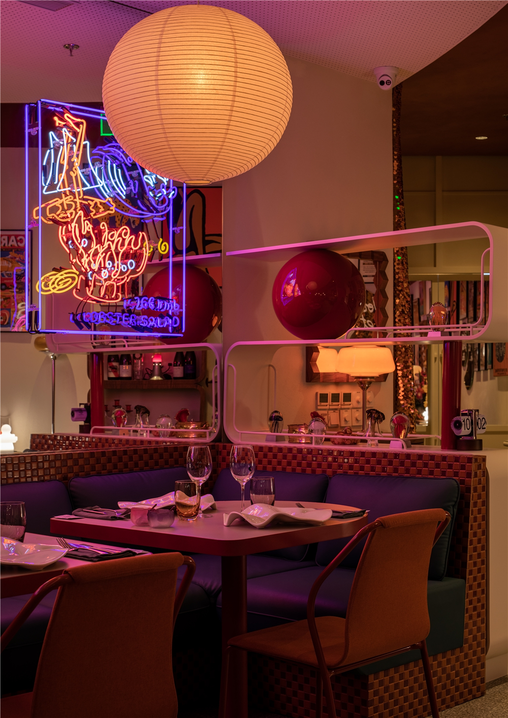 餐廳設計,休閑餐廳設計,主題餐廳設計,餐廳設計案例,餐廳設計方案,Luneurs Alunissage國金店,上海,hcreates罕創建築設計