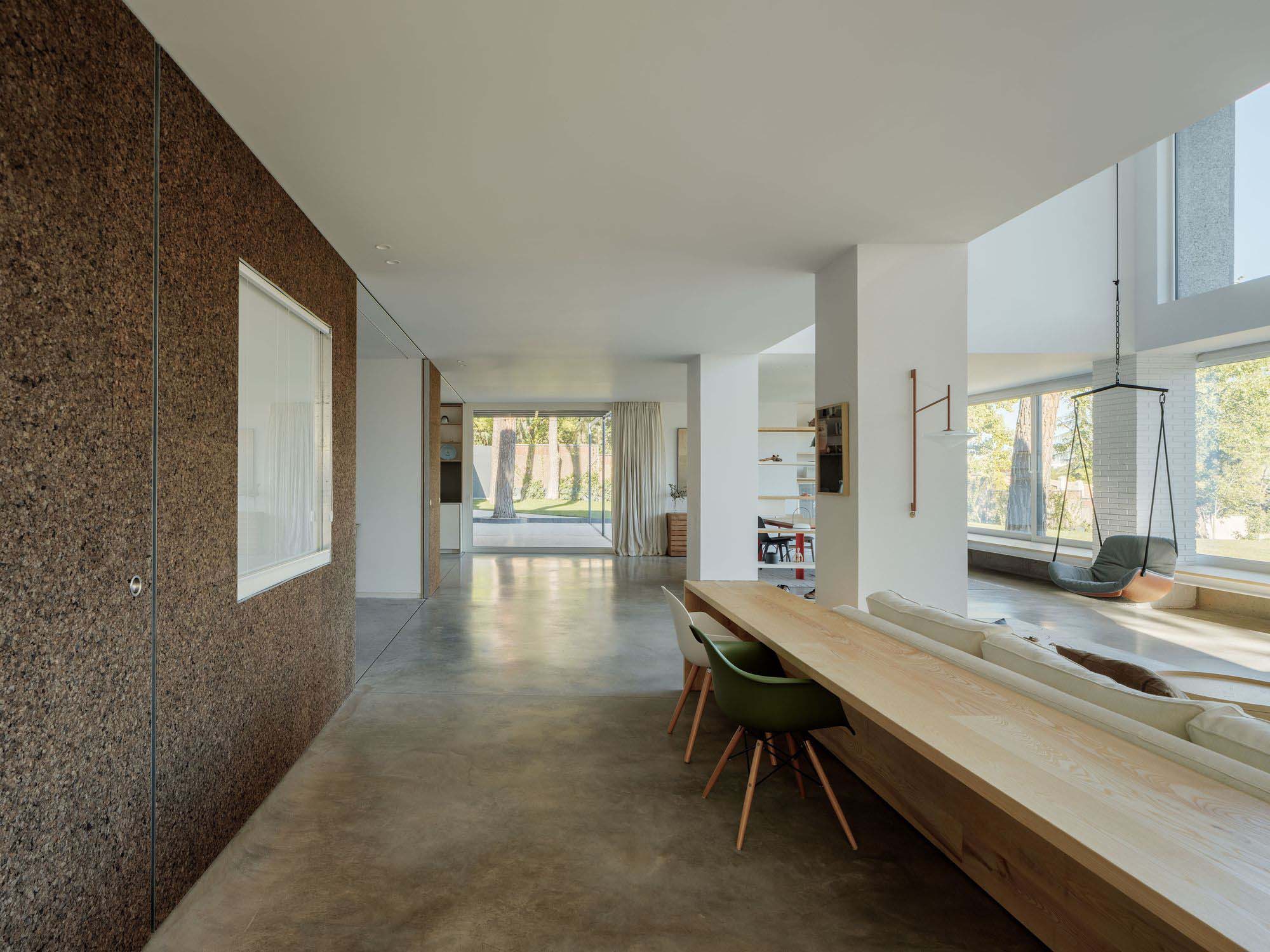 別墅設計,EME157,鄉村別墅,國外別墅設計案例,西班牙,馬德裏,別墅庭院設計,白色極簡風格別墅