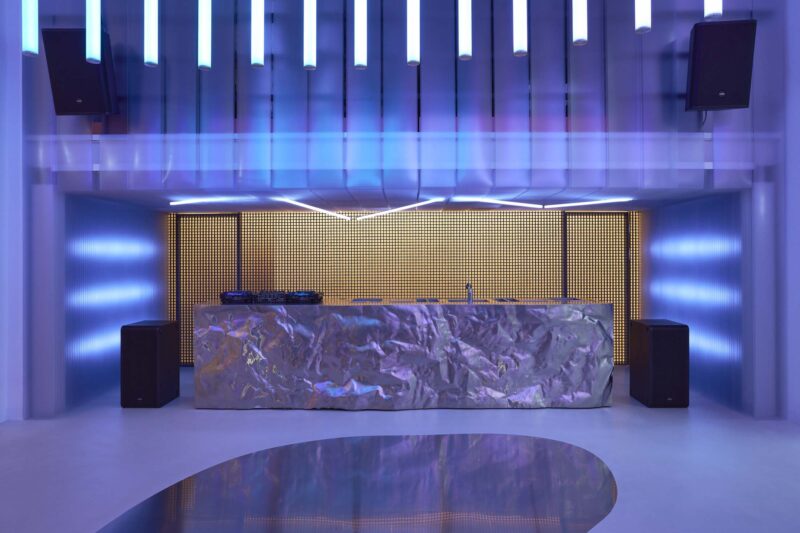 CARA \ DAVIDE + MOTEL409 | MOOSE KNUCKLES 米蘭展廳