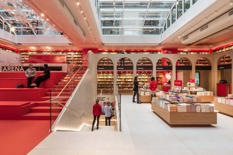 Il Prisma | 意大利米蘭蒙達多利大教堂書店