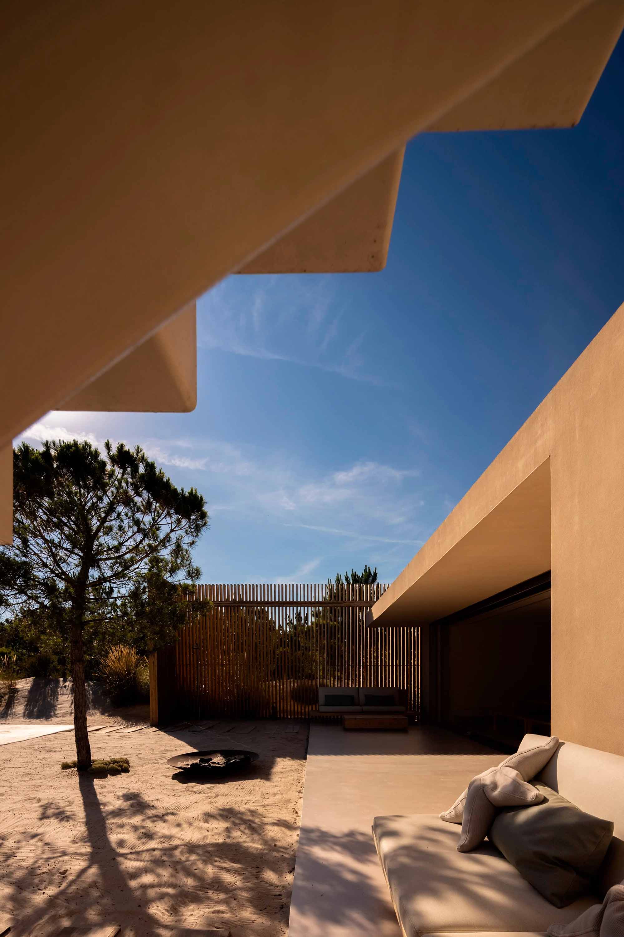 別墅設計,別墅設計案例,Welcome Beyond,葡萄牙,國外別墅設計案例,別墅裝修,海景別墅,開放式布局,400㎡