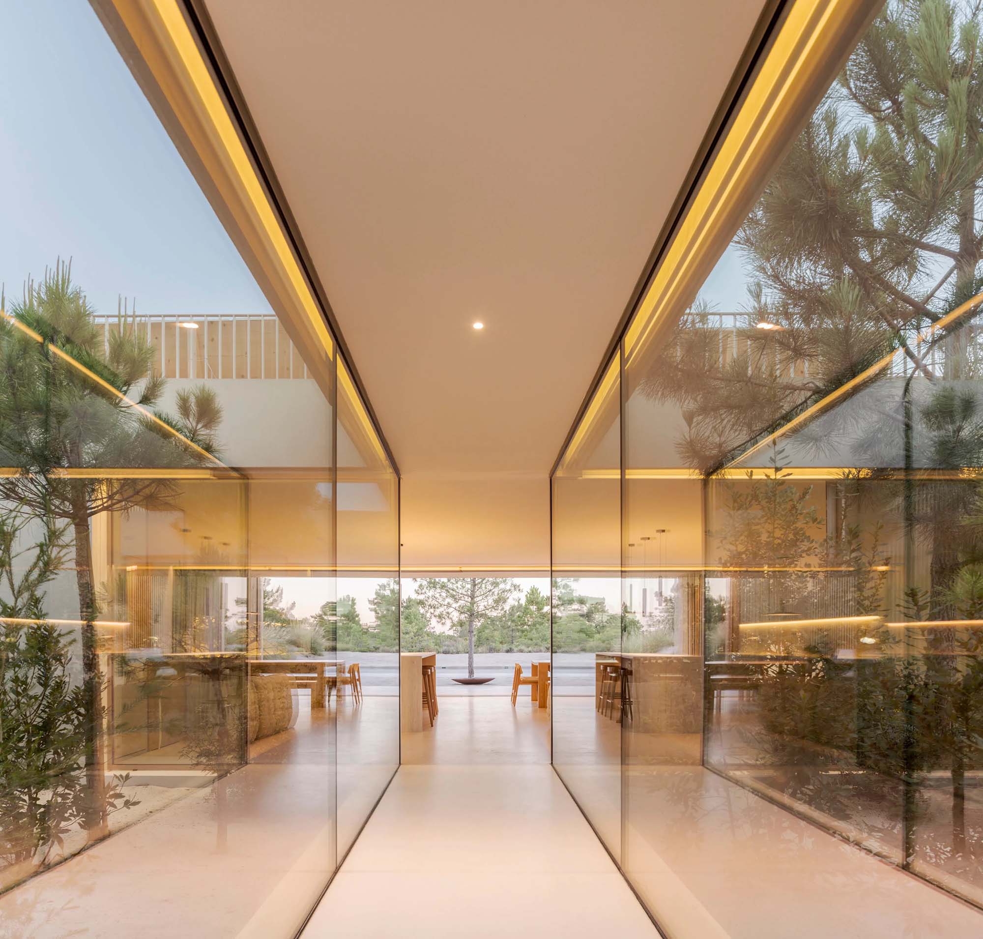 別墅設計,別墅設計案例,Welcome Beyond,葡萄牙,國外別墅設計案例,別墅裝修,海景別墅,開放式布局,400㎡