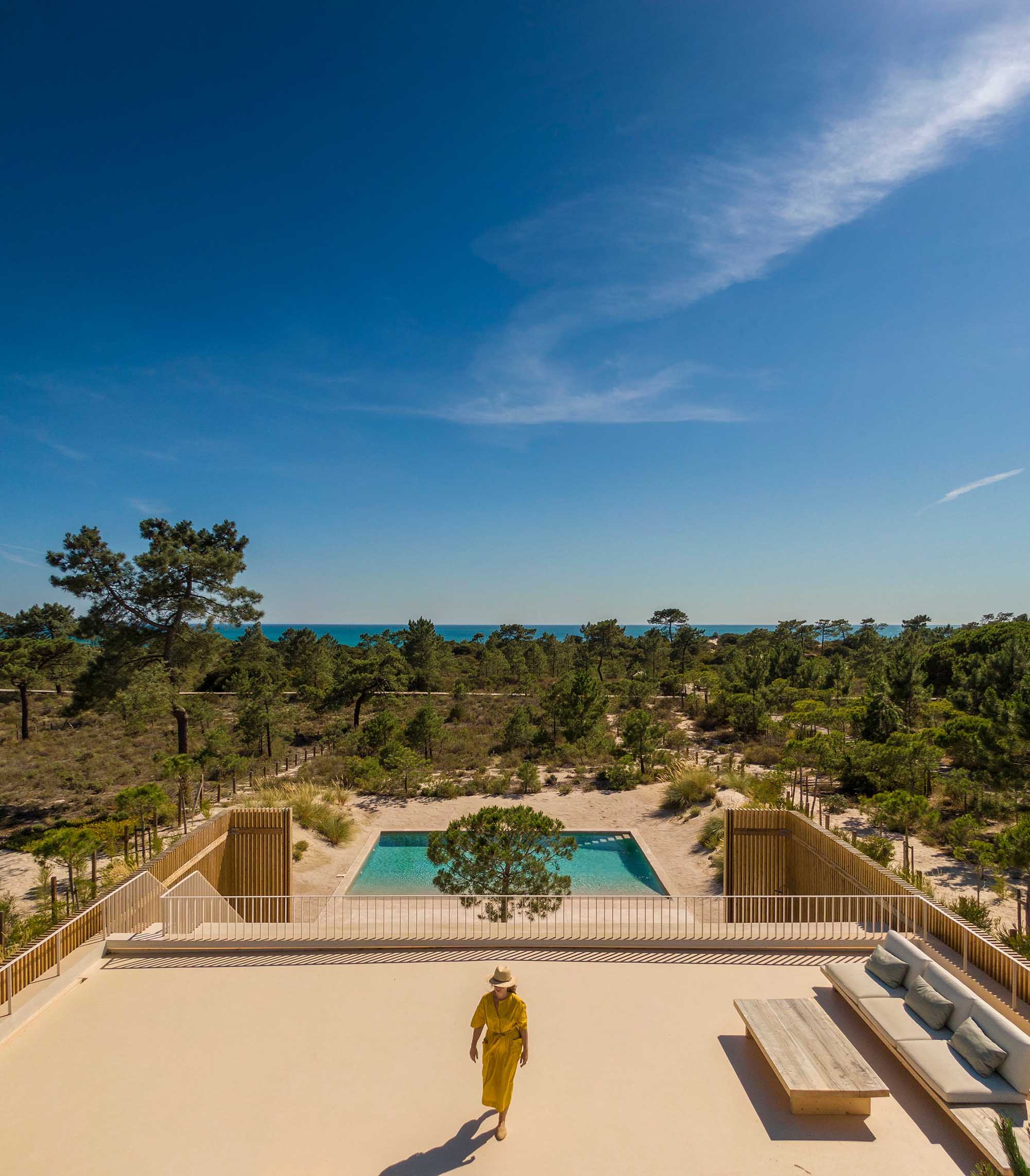 別墅設計,別墅設計案例,Welcome Beyond,葡萄牙,國外別墅設計案例,別墅裝修,海景別墅,開放式布局,400㎡