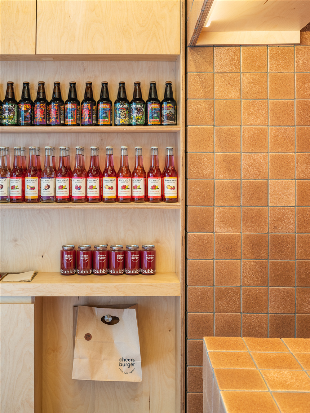 街邊店設計,街邊餐廳設計,餐廳設計,漢堡店設計,餐廳設計案例,餐廳設計方案,上海,Cheers Burger漢堡店,彥文建築工作室