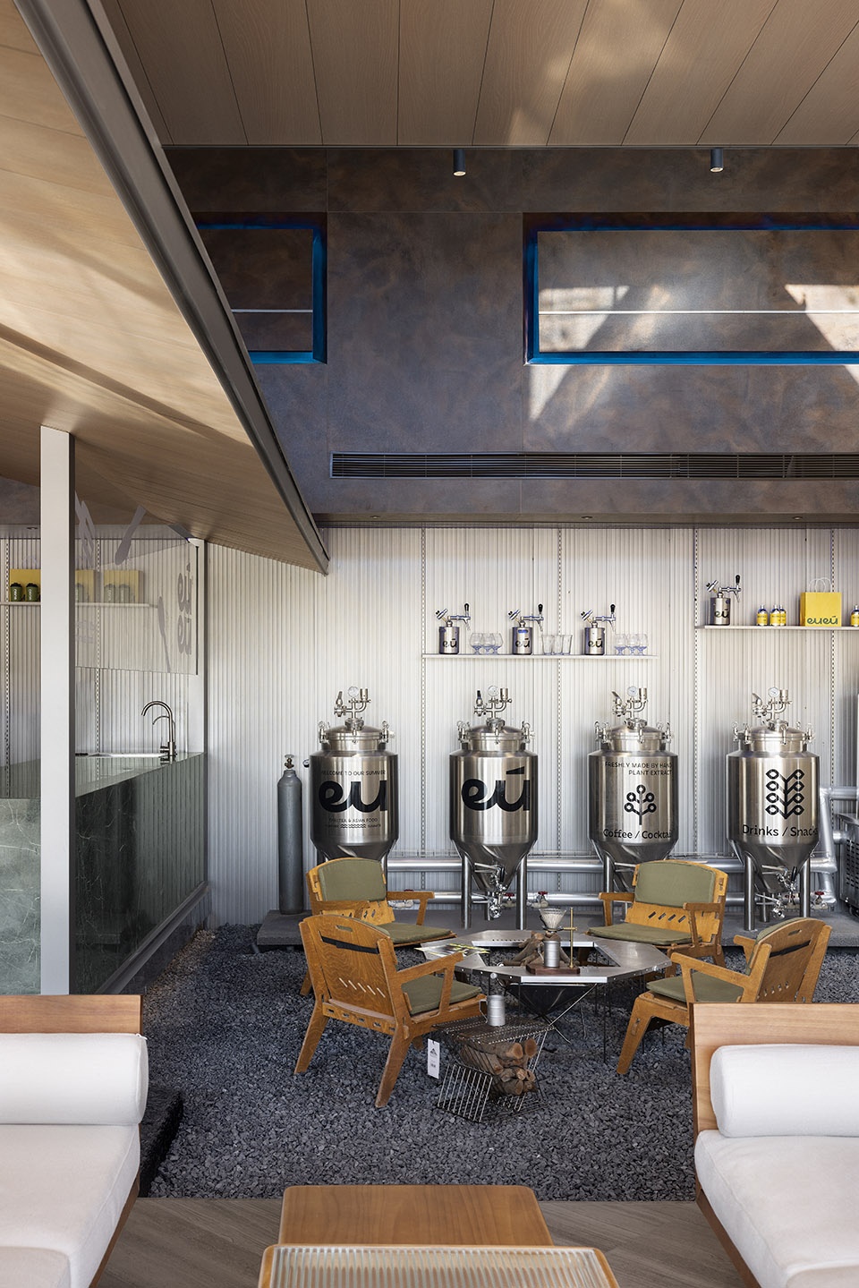 咖啡廳設計,咖啡廳設計案例,咖啡廳設計方案,甜品店設計,商店設計,餐廳設計,餐廳設計案例,餐廳設計方案,街邊店鋪設計,惠州,EUEU餐飲店,SORA索拉設計