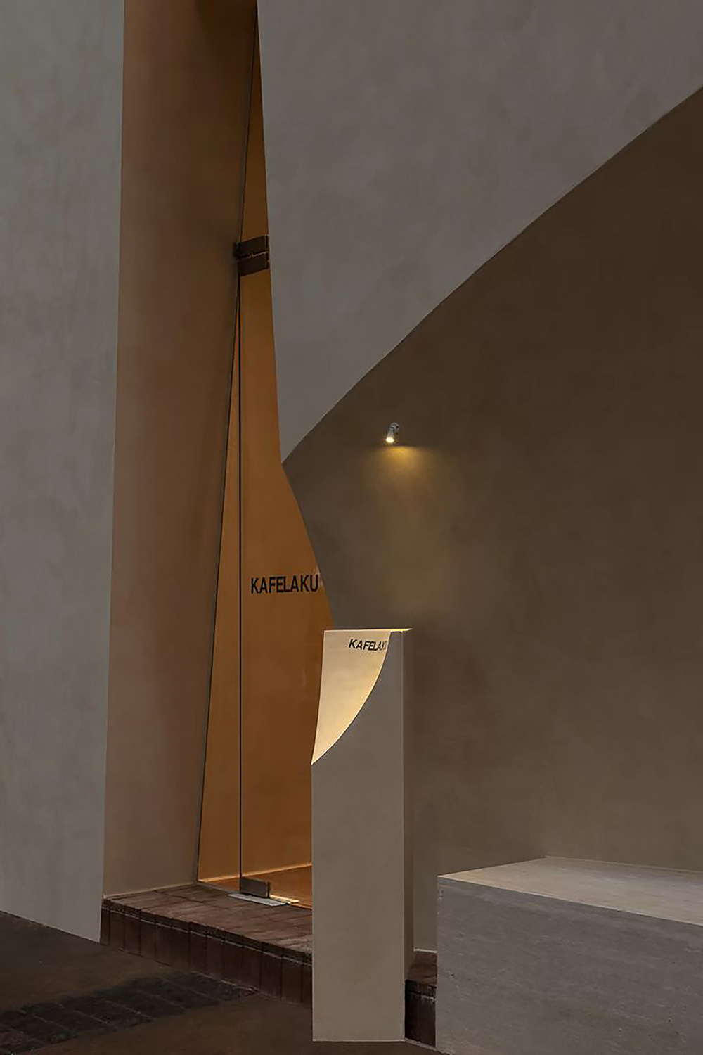 街邊咖啡店設計,咖啡店設計,咖啡店設計案例,咖啡店設計方案,茶飲店設計,廣州,貓屎咖啡在地生長概念店,本立設計