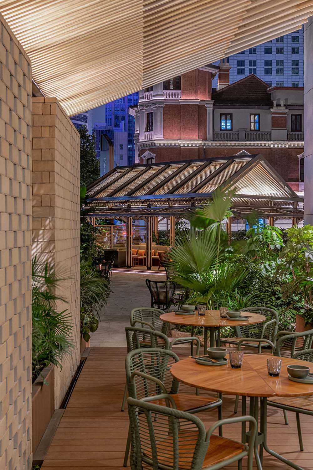 戶外空間改造,酒店戶外空間設計,酒店公共空間設計,酒店軟裝設計,酒店軟裝搭配,上海,素凱泰酒店戶外空間改造,LUKSTUDIO芝作室,陸穎芝