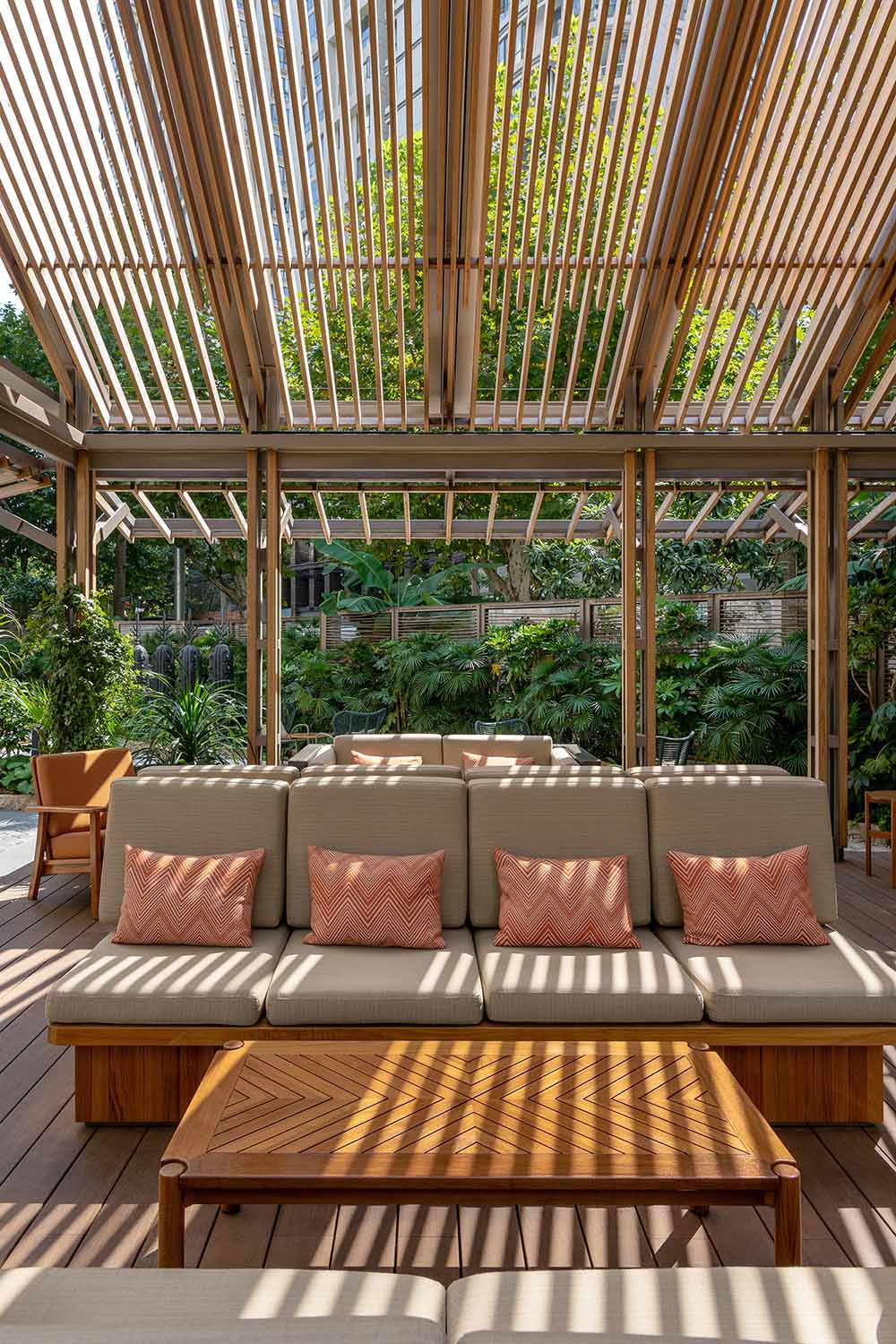 戶外空間改造,酒店戶外空間設計,酒店公共空間設計,酒店軟裝設計,酒店軟裝搭配,上海,素凱泰酒店戶外空間改造,LUKSTUDIO芝作室,陸穎芝