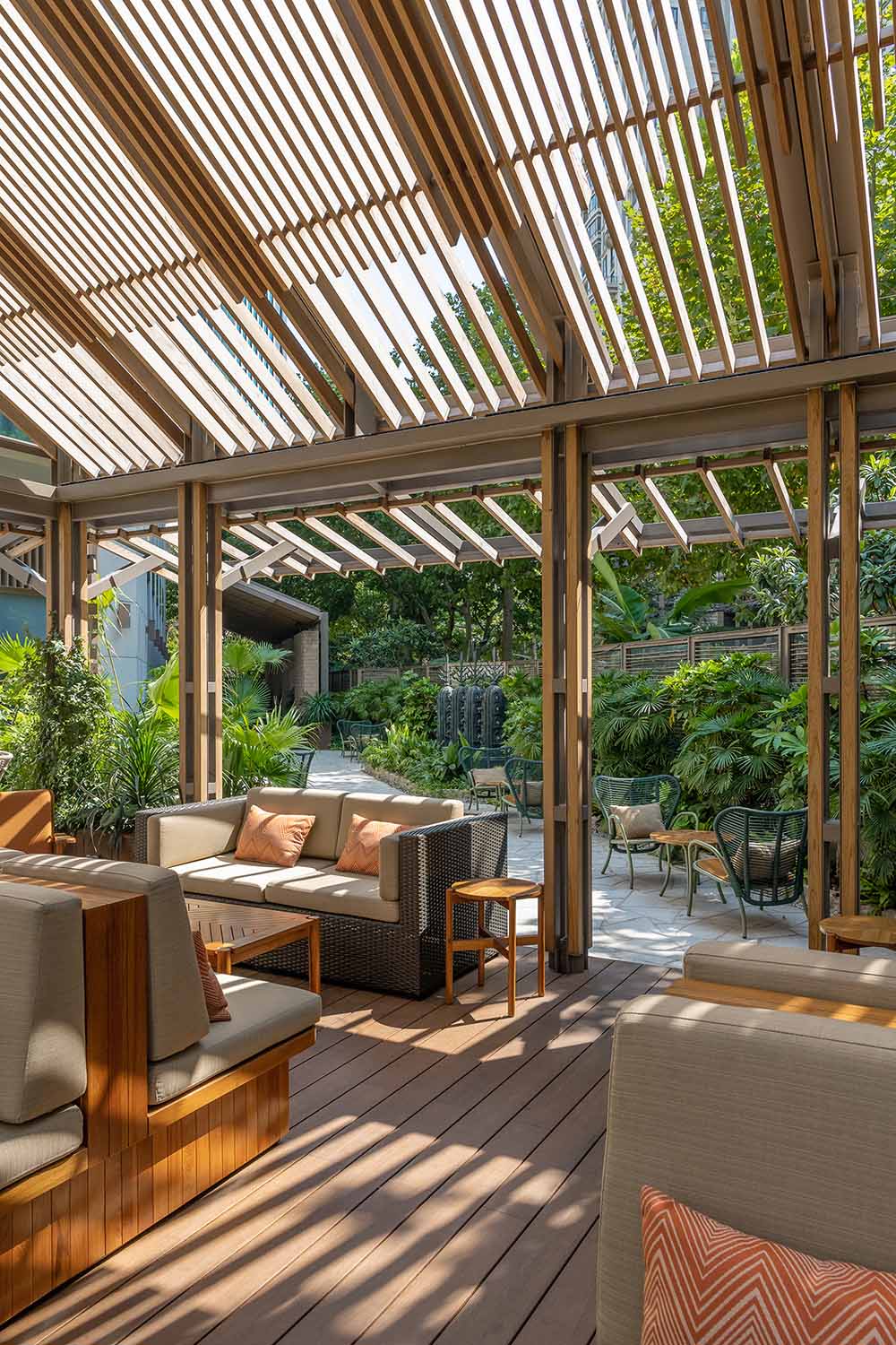 戶外空間改造,酒店戶外空間設計,酒店公共空間設計,酒店軟裝設計,酒店軟裝搭配,上海,素凱泰酒店戶外空間改造,LUKSTUDIO芝作室,陸穎芝