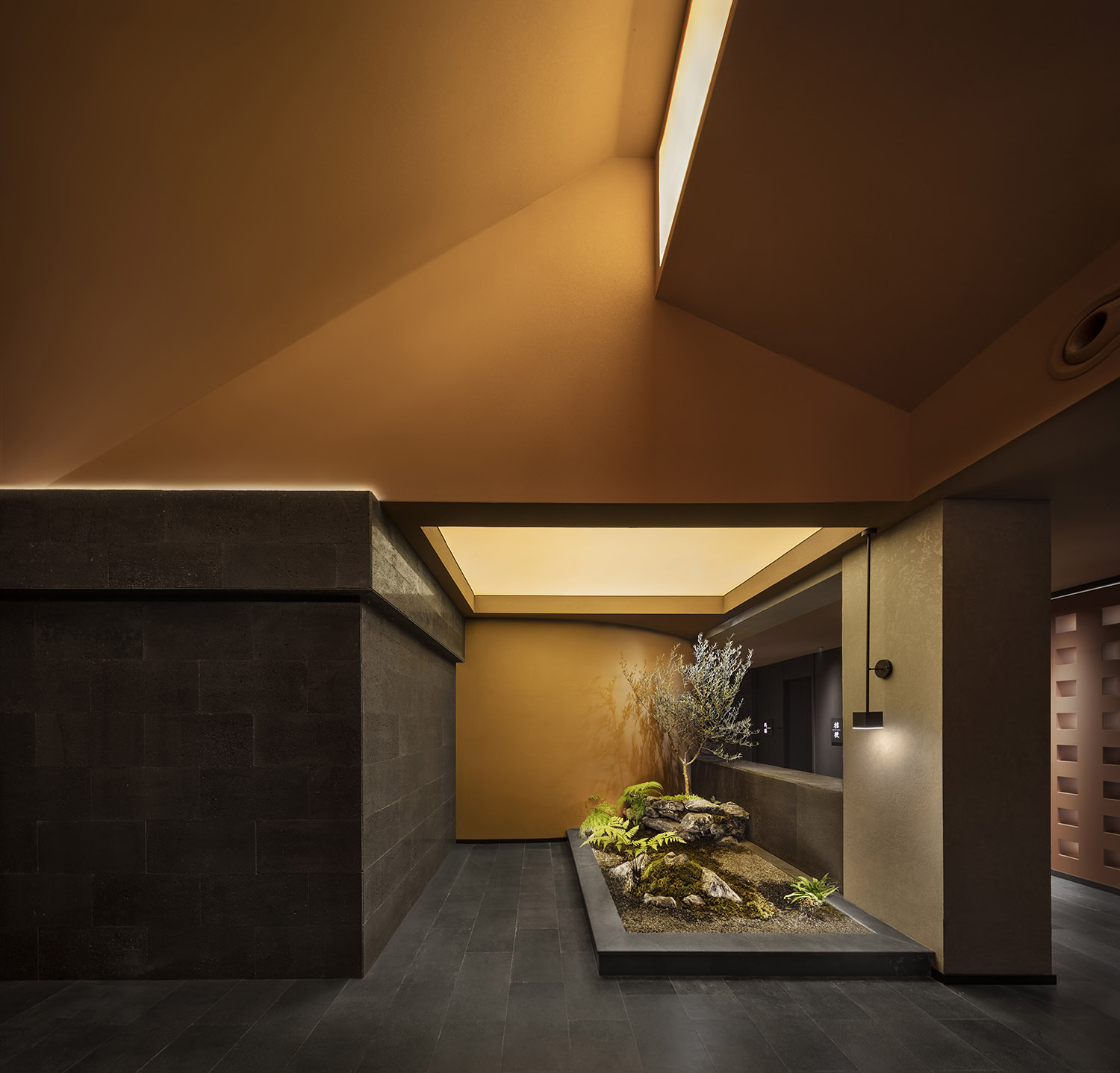 火鍋店設計,火鍋店設計案例,火鍋店設計方案,火鍋店裝修,餐廳設計,休閑餐廳設計,蘇州,盛熹火鍋料理,鉑世創意設計/韓振江