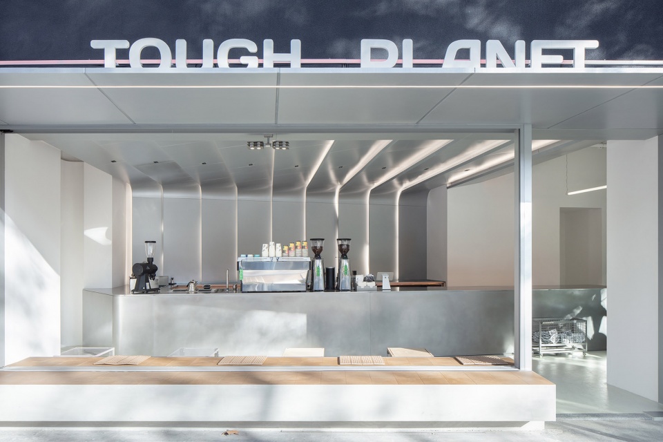 咖啡店設計,咖啡廳設計,咖啡店裝修,咖啡店設計案例,咖啡店設計方案,零售店設計,街邊咖啡店設計,商店設計,Tough Planet硬核星球咖啡及零售首店,上海,ATAH介景建築事務所