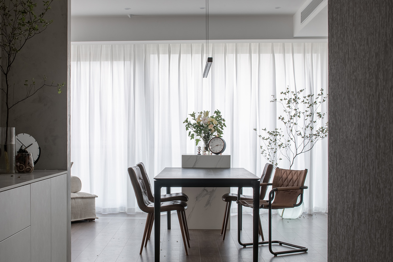 210㎡住宅設計,210㎡,住宅設計案例,家裝設計,大平層設計,大平層設計案例,大平層設計方案,現代風格住宅設計,恣意有序的生活藝術,上海,介兮空間設計