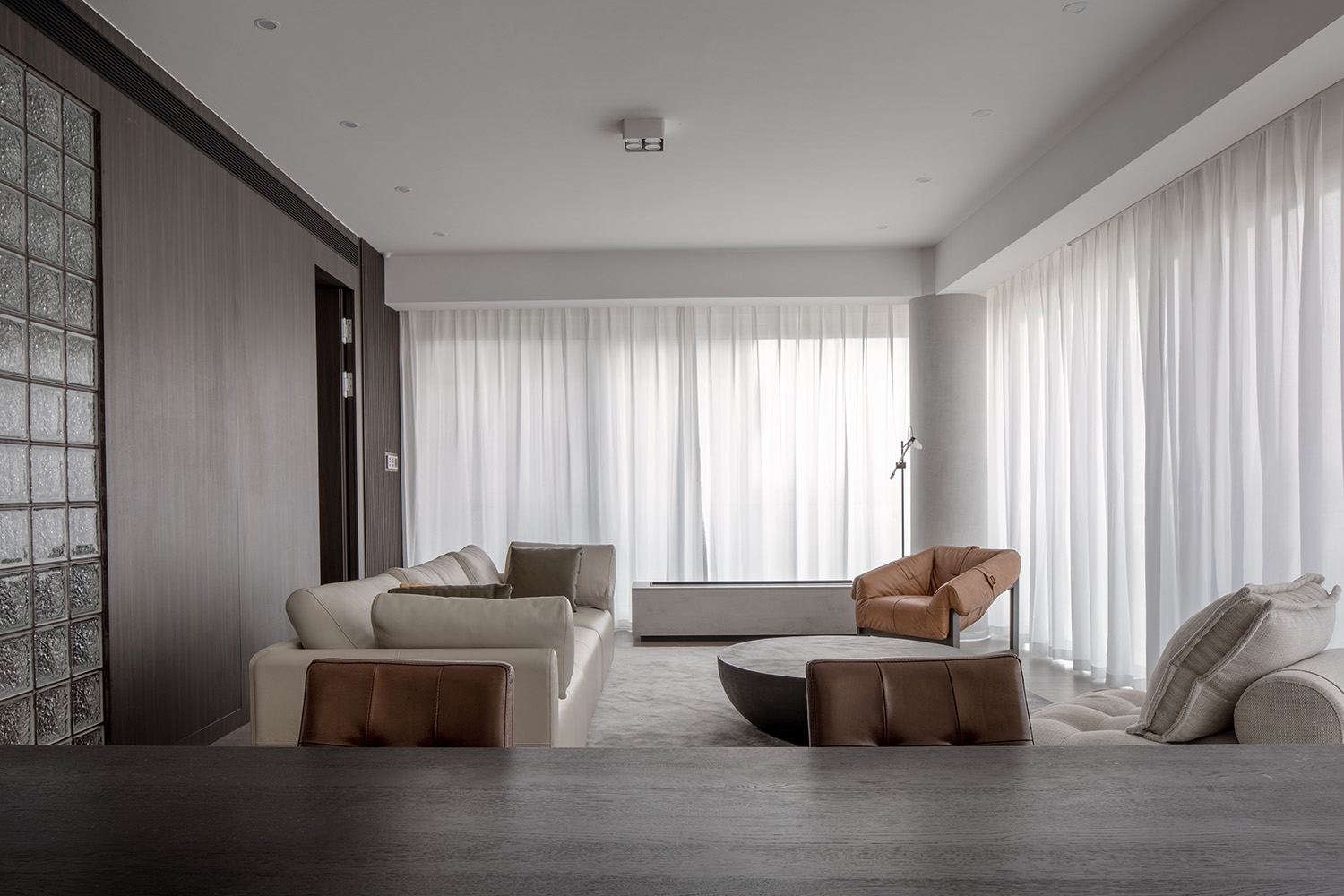 210㎡住宅設計,210㎡,住宅設計案例,家裝設計,大平層設計,大平層設計案例,大平層設計方案,現代風格住宅設計,恣意有序的生活藝術,上海,介兮空間設計