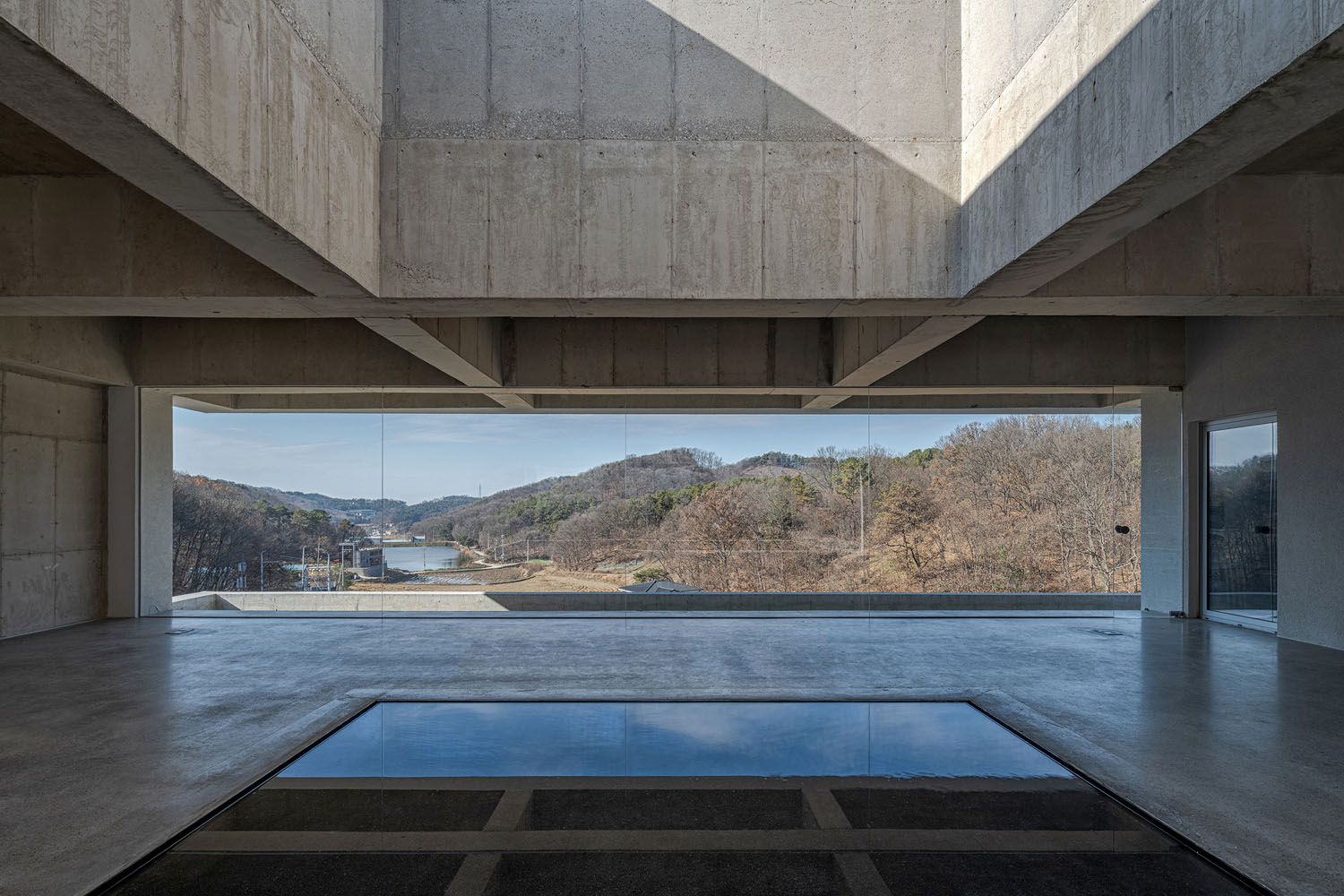 ALIVEUS architecture,瑜伽工作室設計,韓國,瑜伽工作室設計案例,瑜伽工作室設計方案,極簡風格,辦公室設計,TRIVIUM Yoga Studio