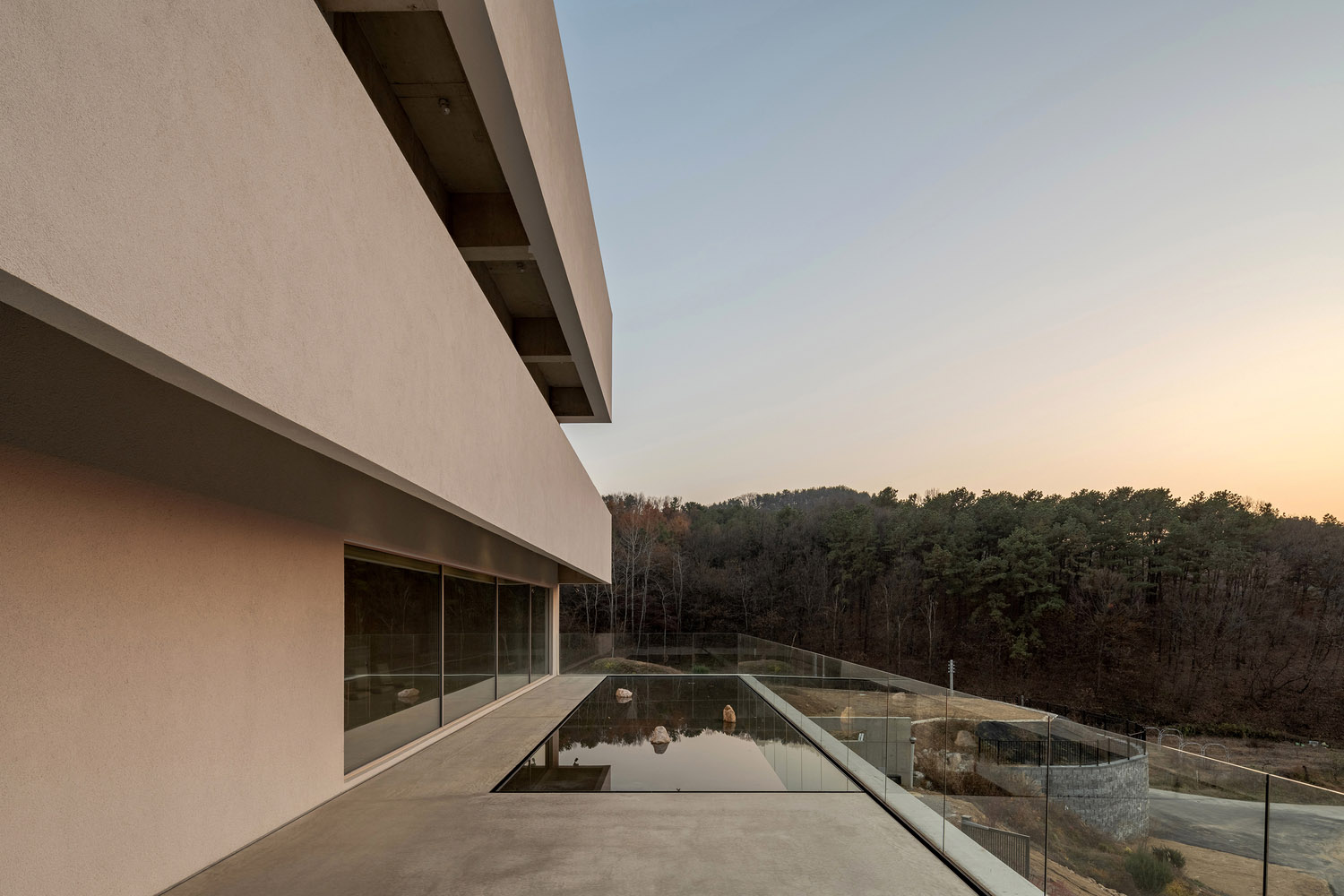 ALIVEUS architecture,瑜伽工作室設計,韓國,瑜伽工作室設計案例,瑜伽工作室設計方案,極簡風格,辦公室設計,TRIVIUM Yoga Studio