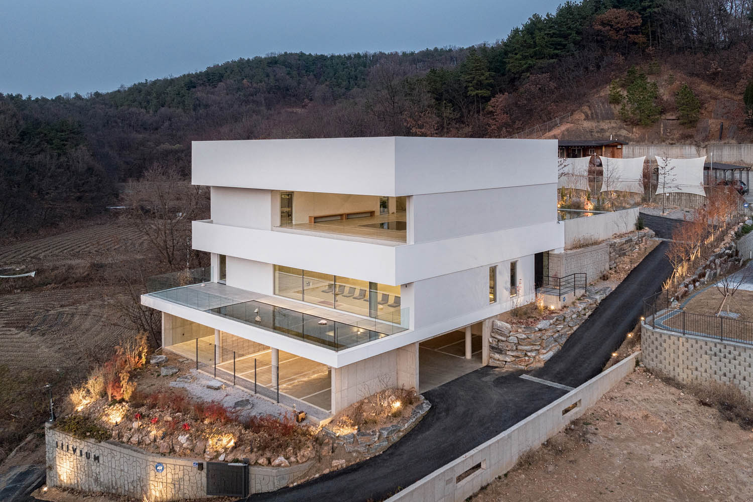 ALIVEUS architecture,瑜伽工作室設計,韓國,瑜伽工作室設計案例,瑜伽工作室設計方案,極簡風格,辦公室設計,TRIVIUM Yoga Studio