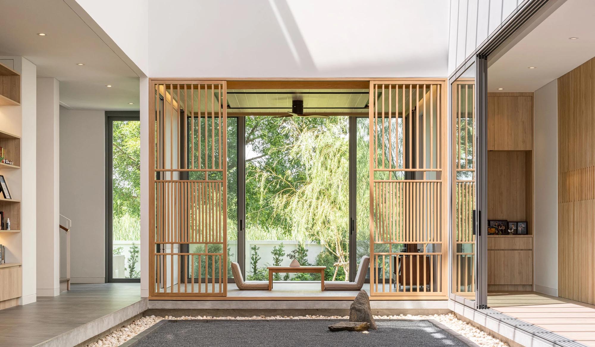 別墅設計,別墅設計案例,AOMO,Architecture of My Own,國外別墅設計案例,別墅裝修,庭院別墅,枯山水,泰國,曼穀