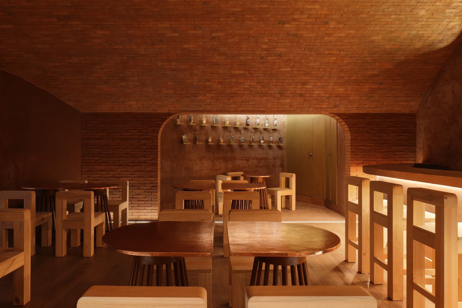 酒吧設計,酒吧設計案例,現代風格酒吧設計,酒吧設計方案,Arquitectura y Diseño,墨西哥,70㎡,Taller de Arquitectura y Diseño,紅磚,蒸餾酒酒吧