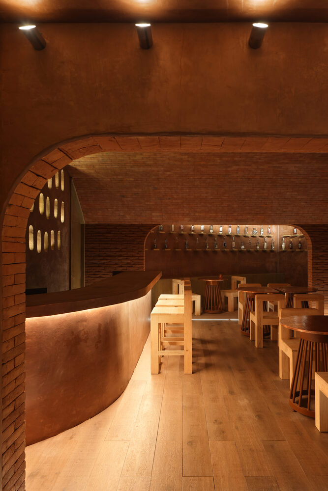 酒吧設計,酒吧設計案例,現代風格酒吧設計,酒吧設計方案,Arquitectura y Diseño,墨西哥,70㎡,Taller de Arquitectura y Diseño,紅磚,蒸餾酒酒吧