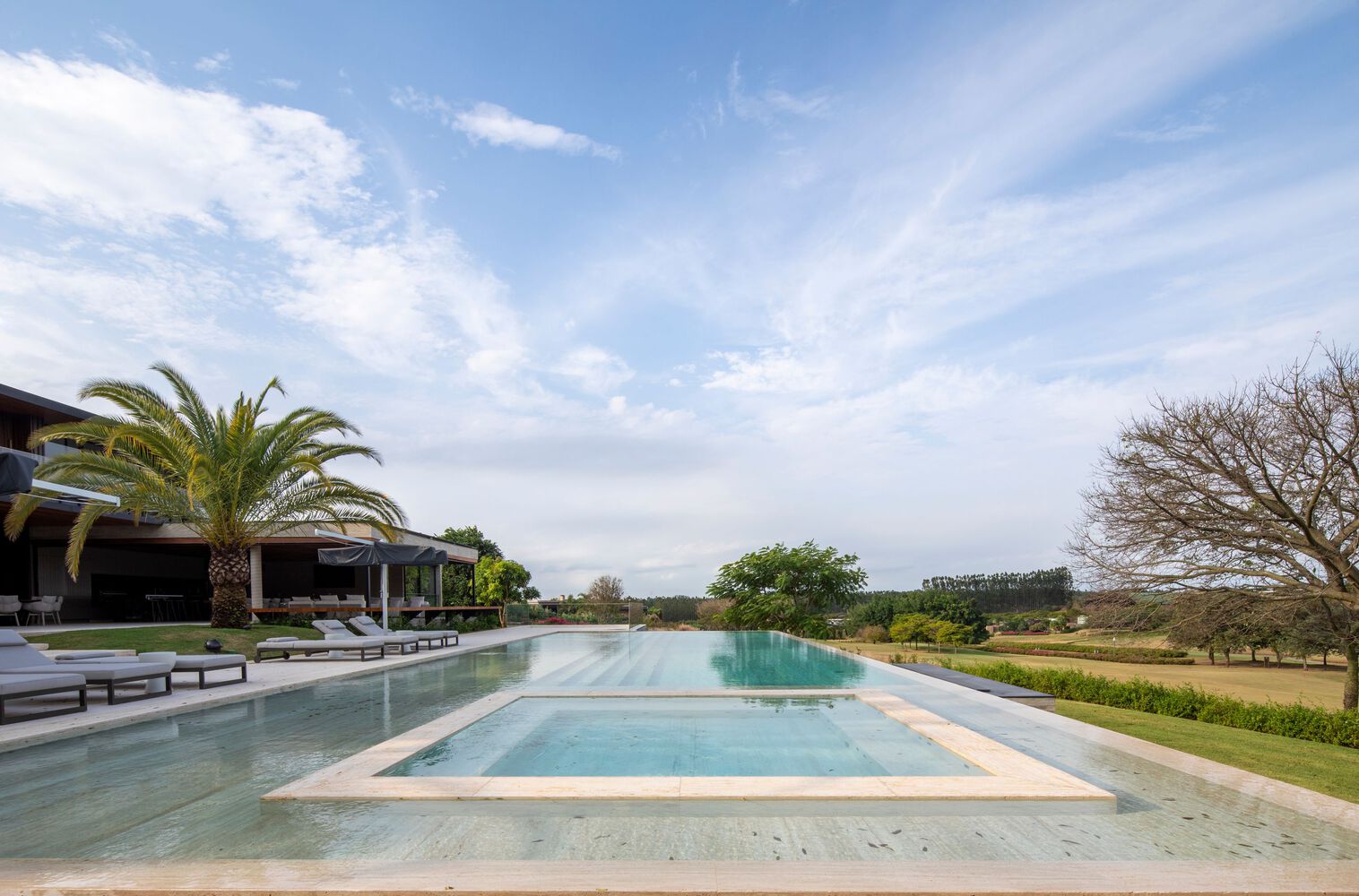 別墅設計,景觀別墅設計,Felipe Caboclo Arquitetura,國外別墅設計案例,巴西,940㎡,別墅泳池