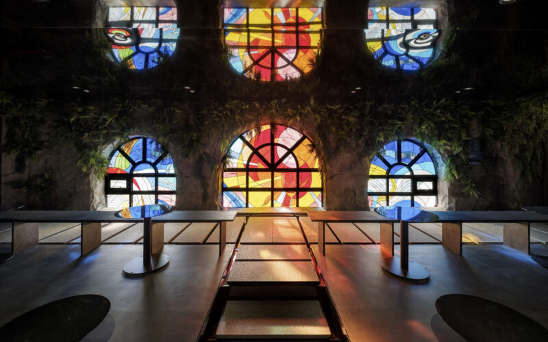 NONE SPACE | 首爾120年曆史的教堂改造-MADE LIM 咖啡廳