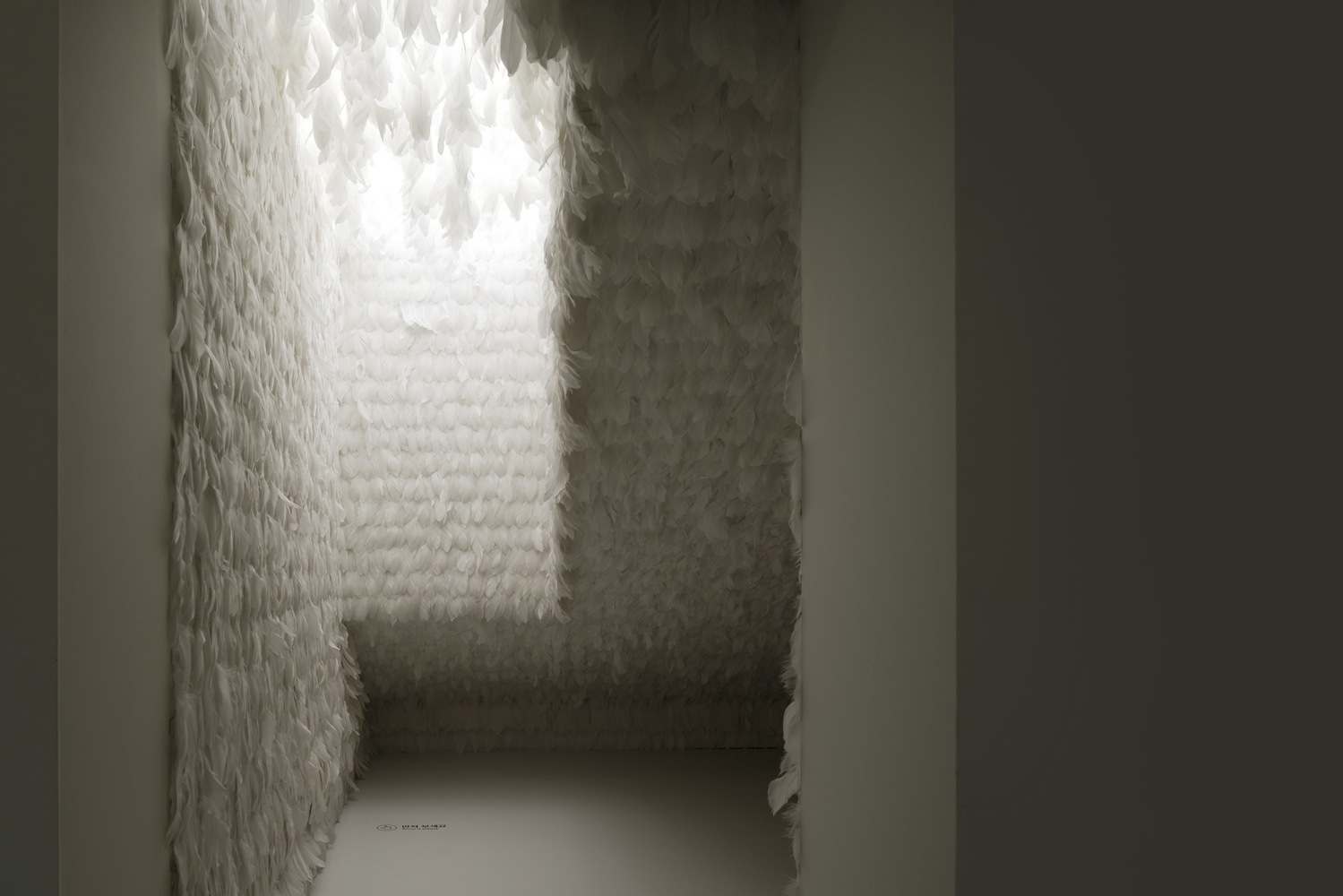 NONE SPACE,首爾,咖啡廳設計案例,咖啡廳裝修,MADE LIM 咖啡廳,教堂改造,咖啡廳設計方案,建築改造