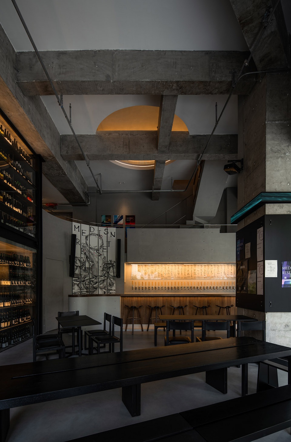 酒吧設計,酒吧設計案例,現代風格酒吧設計,酒吧設計方案,酒吧裝修,酒館設計,主題酒吧設計,主題空間設計,成都,MEDISN·RESET藥廠精釀酒吧,季意空間設計