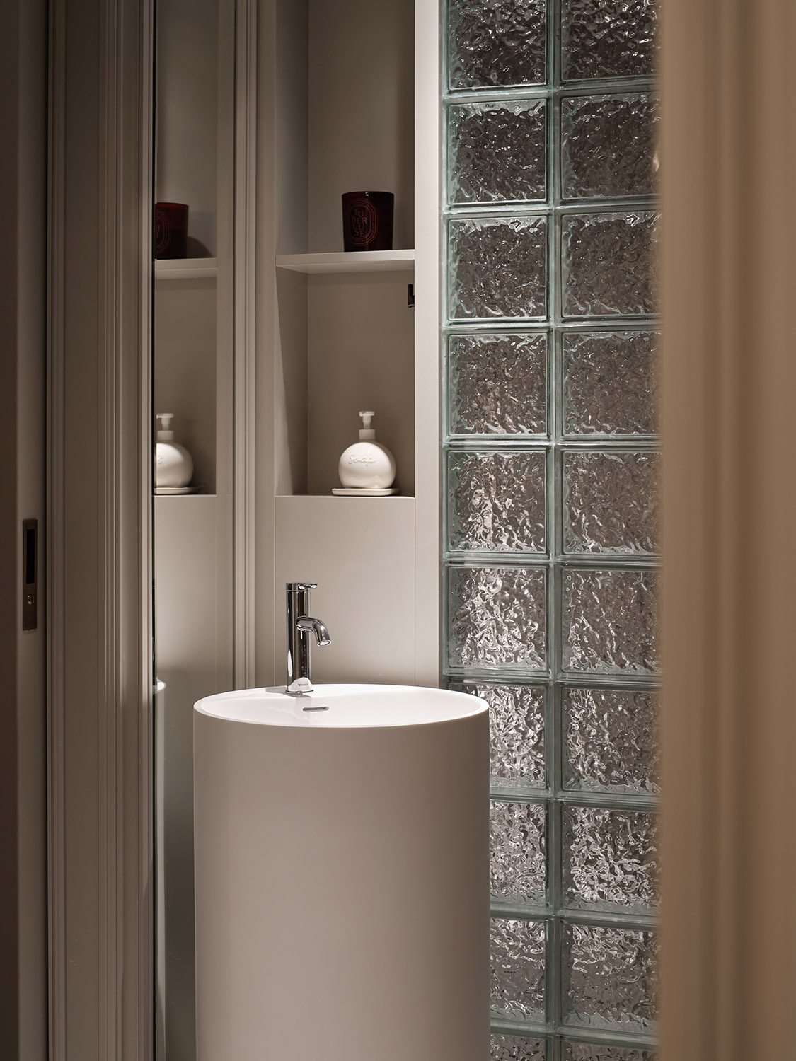 200㎡大平層設計,200㎡,住宅設計案例,住宅設計,法式風格住宅設計,現代法式風格住宅設計,大平層設計,南京西路中凱城市之光,大平層設計案例,大平層設計方案,南京西路大平層-藏有“半畝花田”,示覺設計