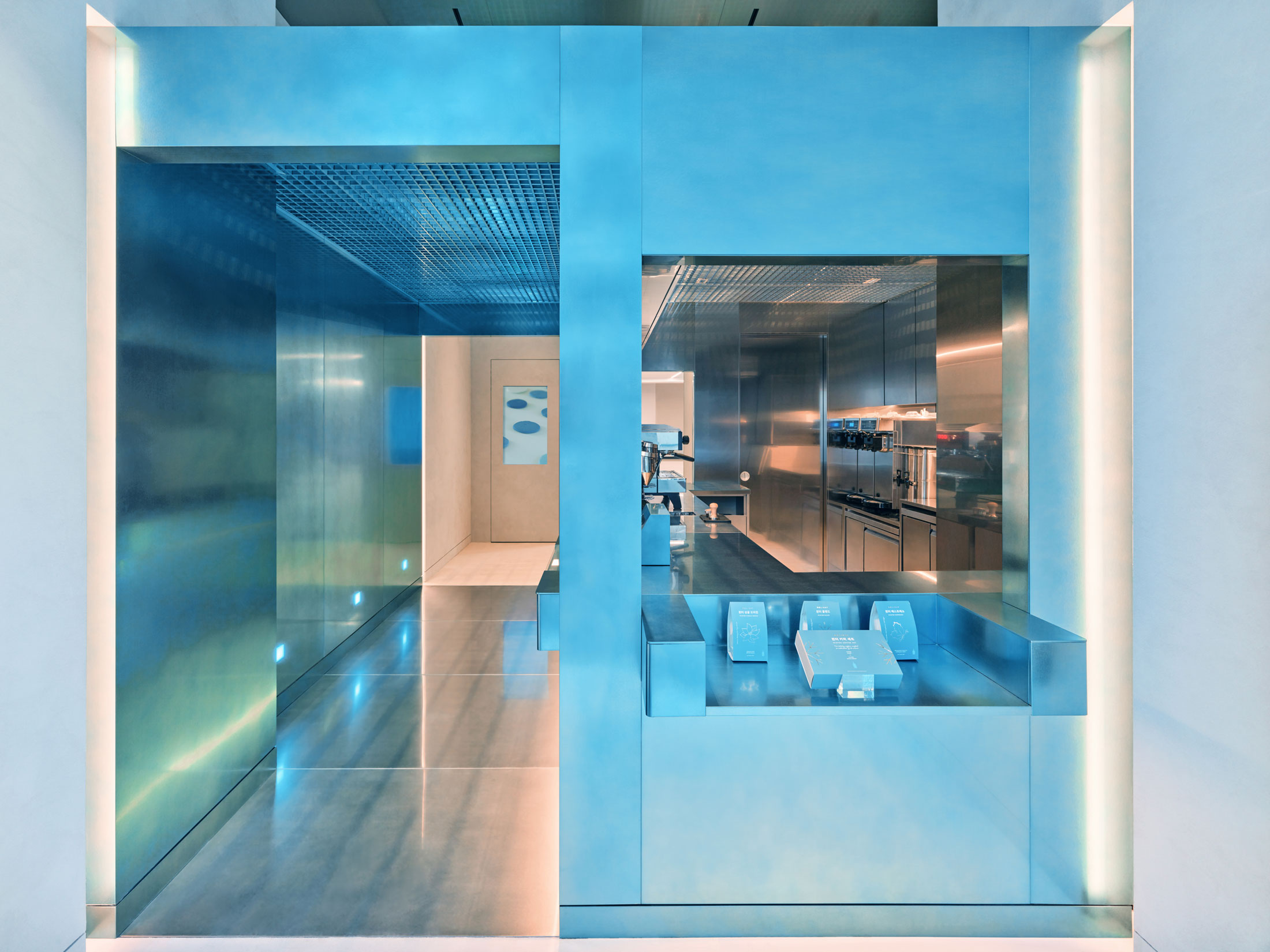 Teo Yang Studio,咖啡廳設計案例,咖啡店設計,韓國,首爾,小藍瓶咖啡,BLUE BOTTLE COFFEE,咖啡廳設計,小藍瓶咖啡店設計案例,網紅咖啡廳,創意咖啡店