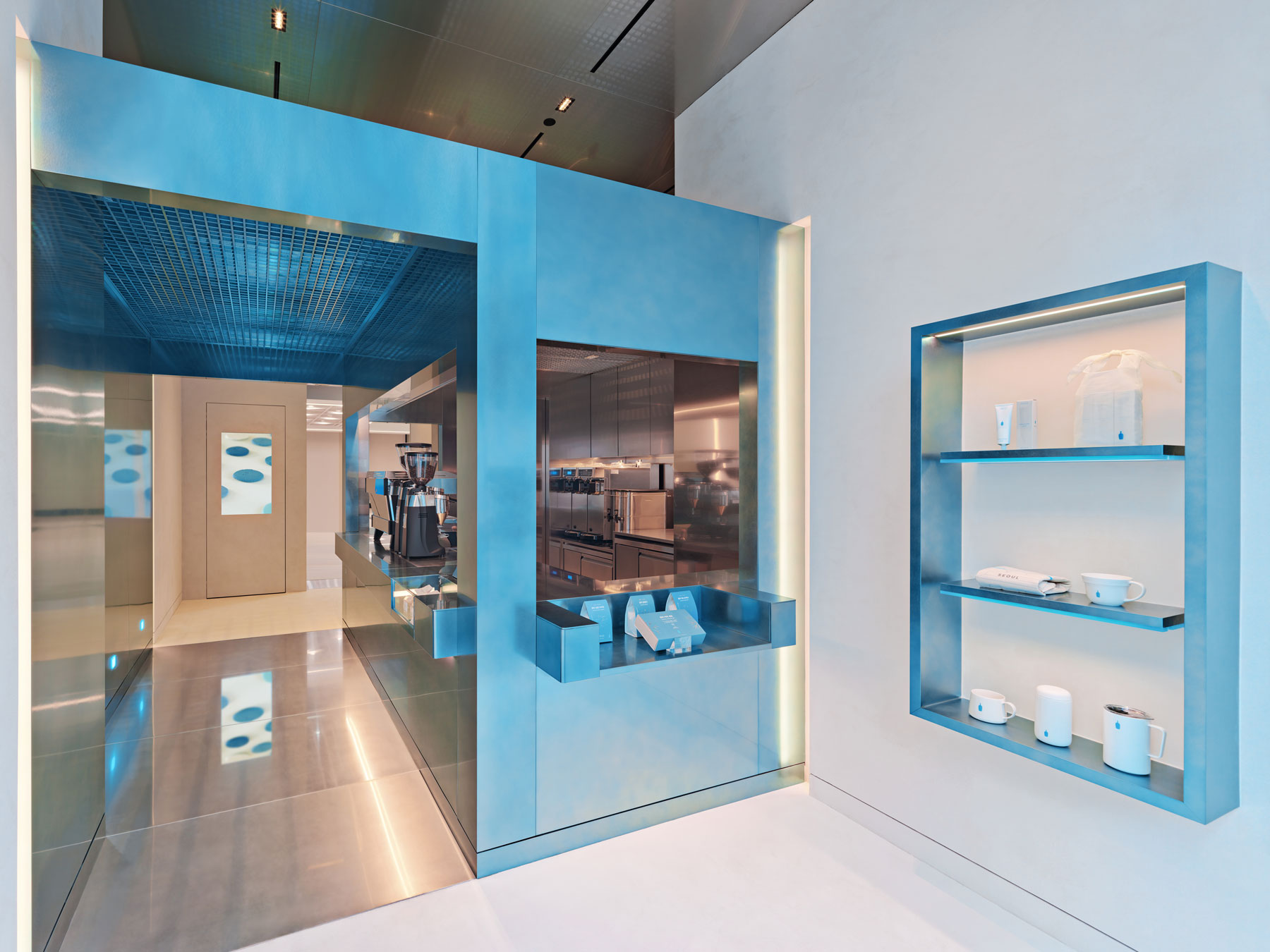 Teo Yang Studio,咖啡廳設計案例,咖啡店設計,韓國,首爾,小藍瓶咖啡,BLUE BOTTLE COFFEE,咖啡廳設計,小藍瓶咖啡店設計案例,網紅咖啡廳,創意咖啡店